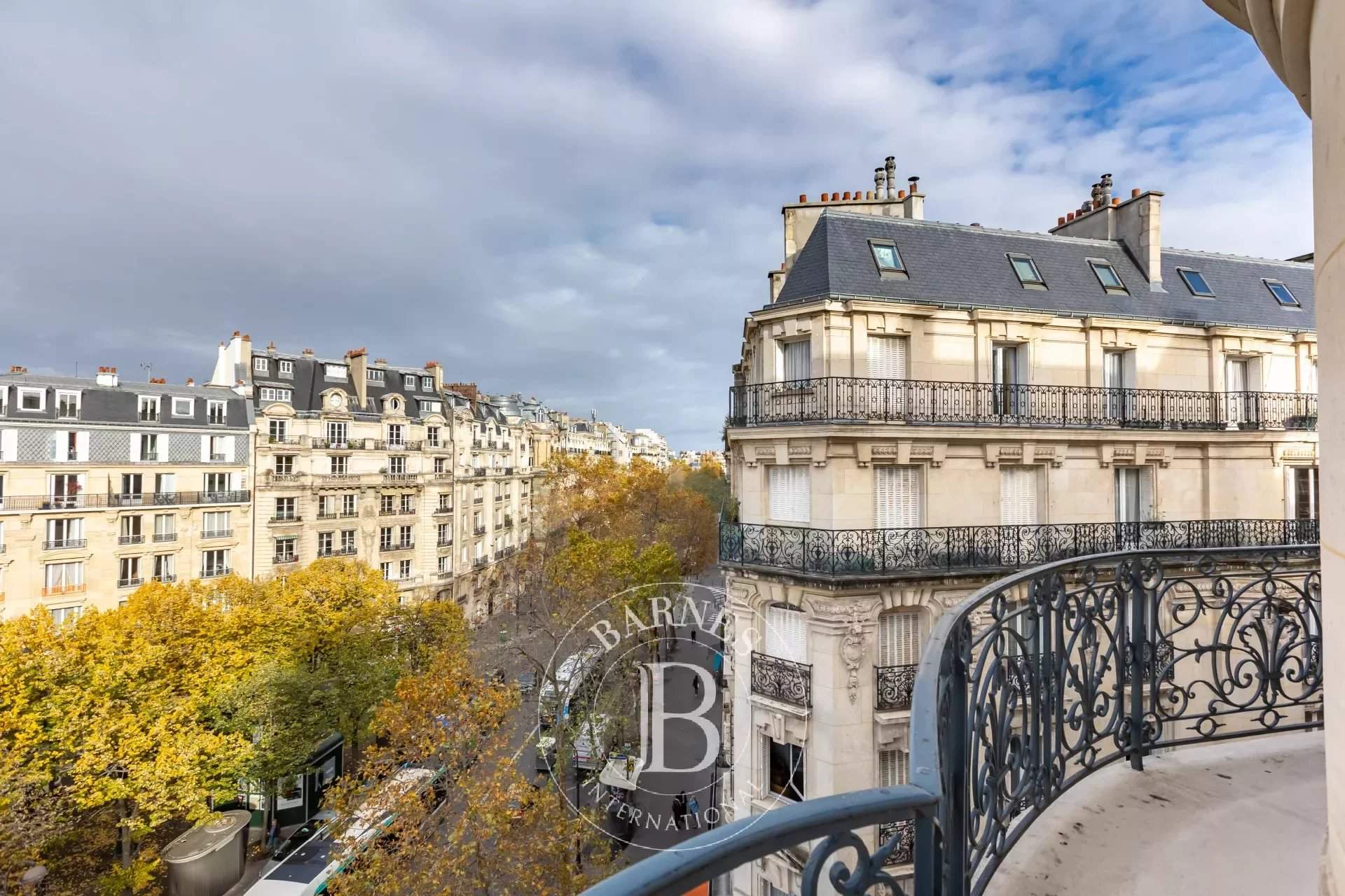 Paris  - Apartment 5 Bedrooms - picture 9