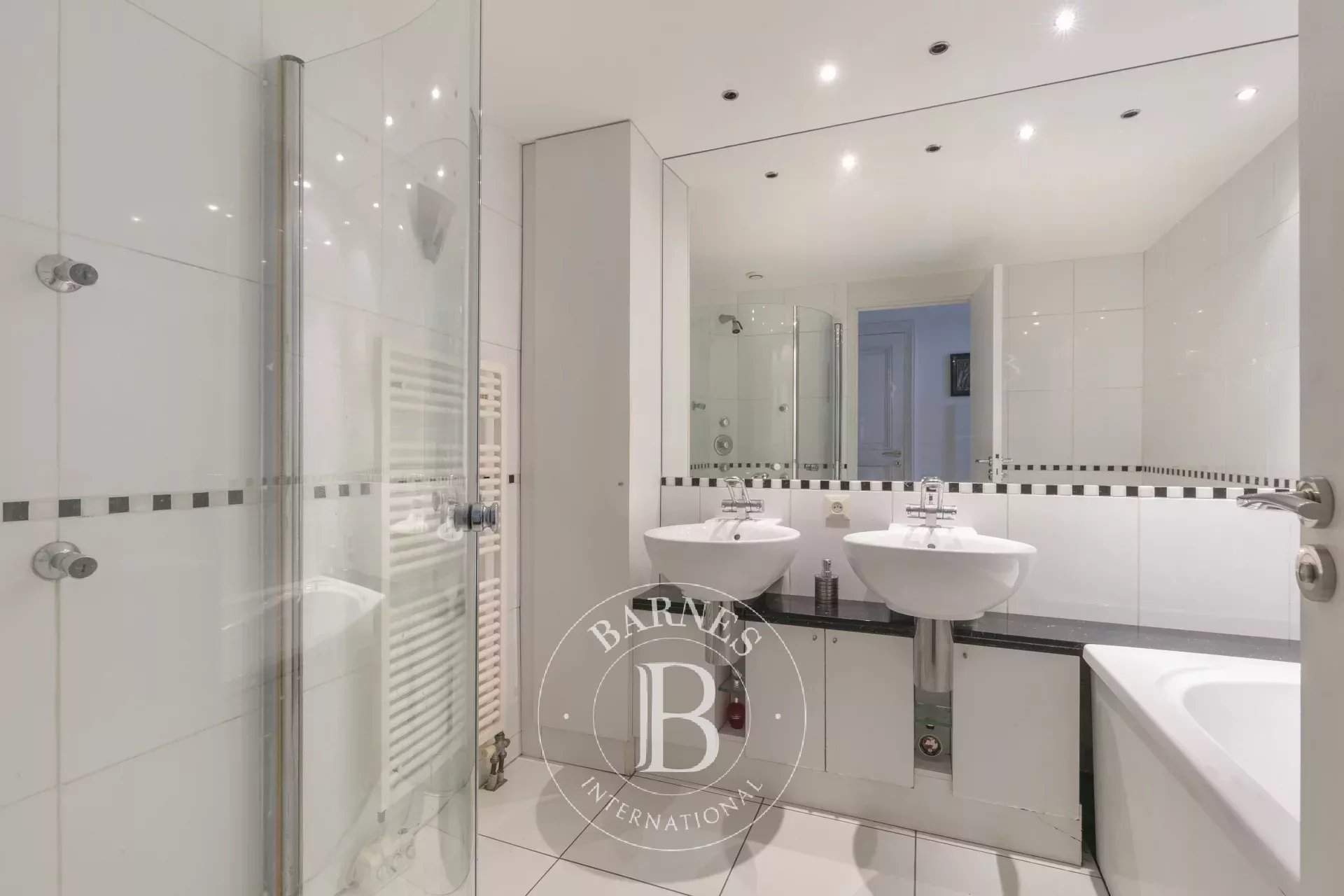 Paris  - Apartment 5 Bedrooms - picture 12