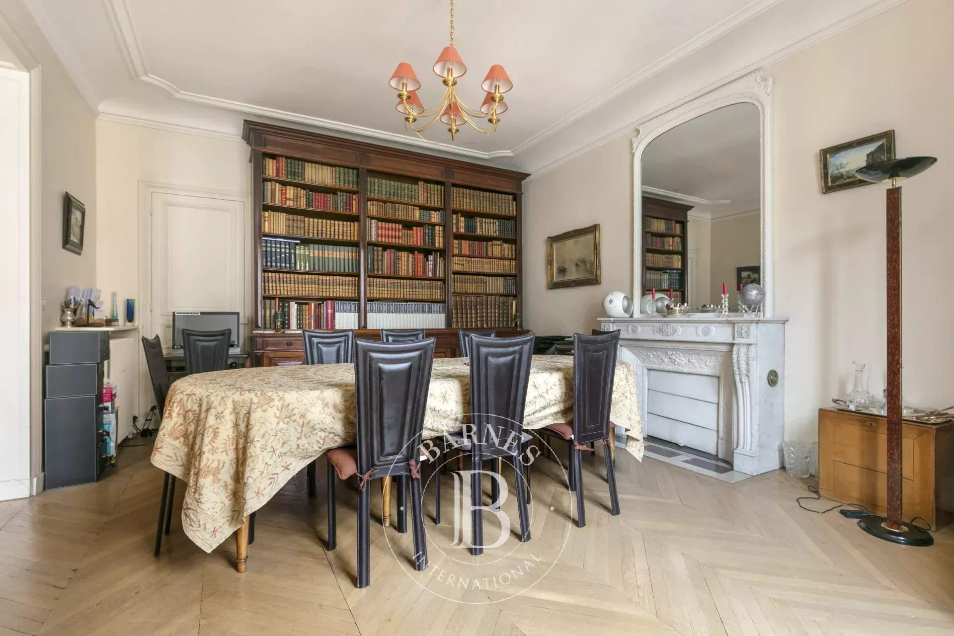 Paris  - Appartement 7 Pièces 5 Chambres - picture 6