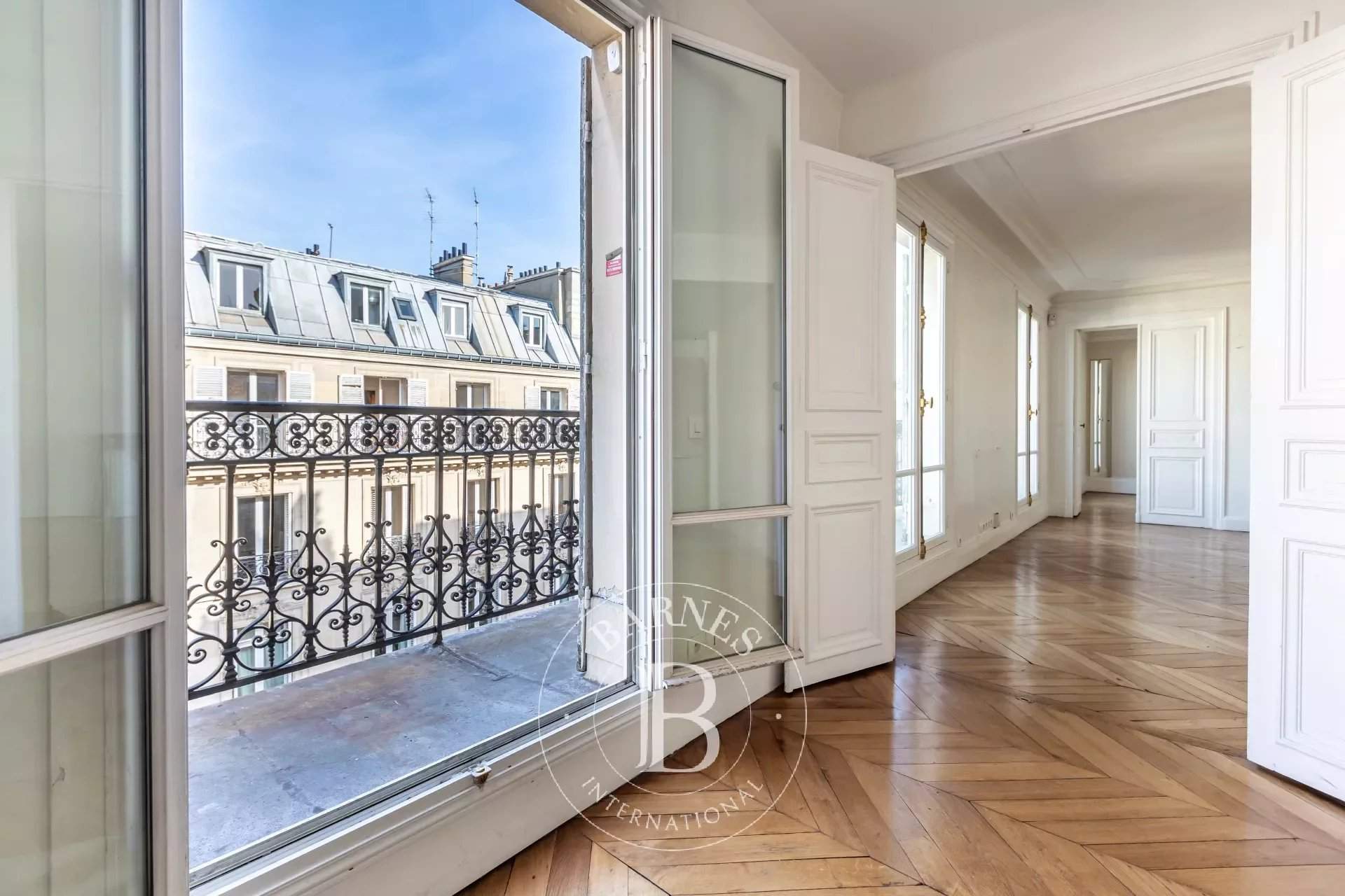 Paris  - Appartement 8 Pièces 4 Chambres - picture 1