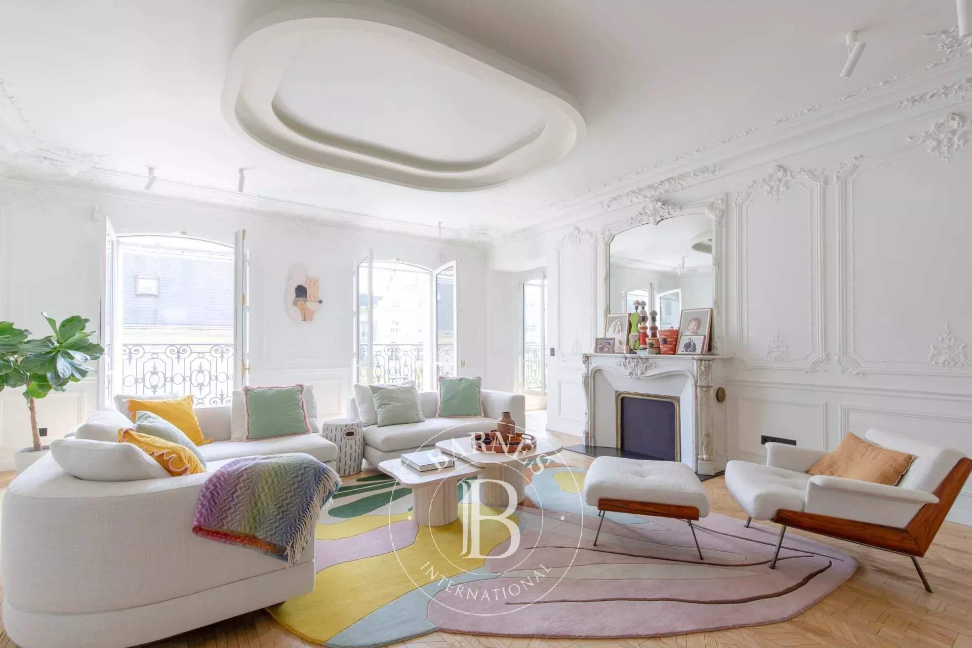 Paris  - Apartment 2 Bedrooms - picture 2