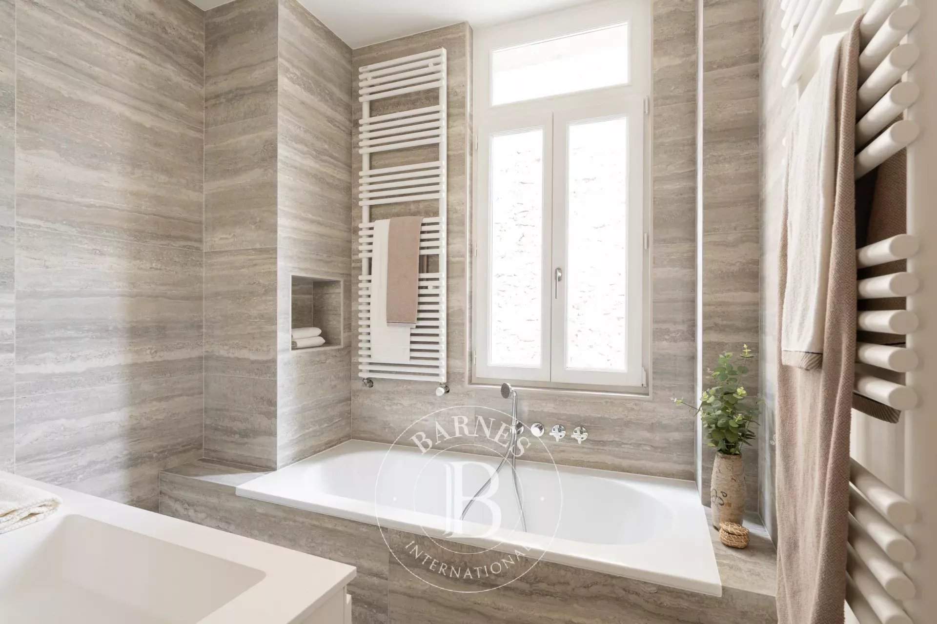 Paris  - Apartment 3 Bedrooms - picture 13