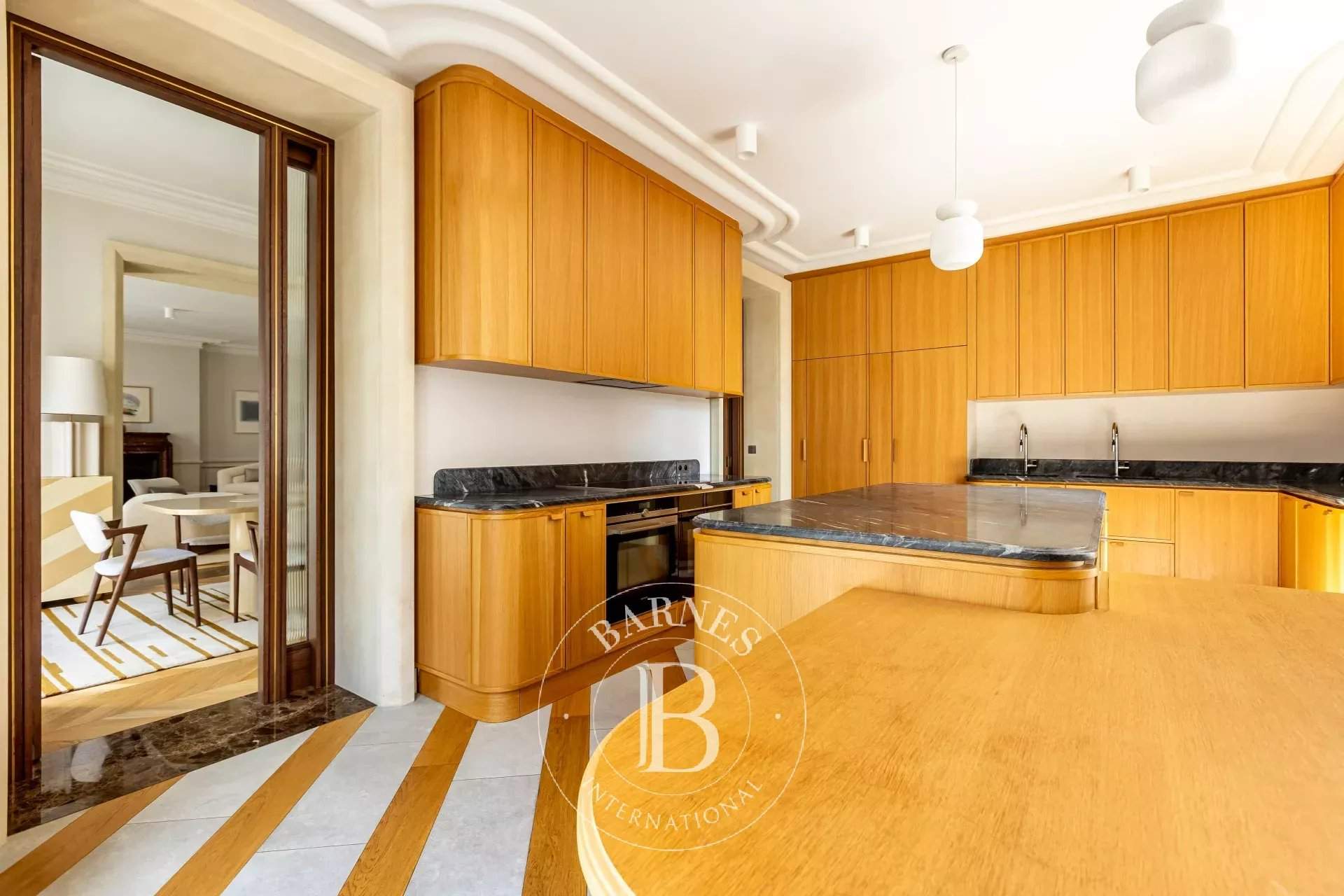 Paris  - Appartement 8 Pi&egrave;ces 5 Chambres - picture 10