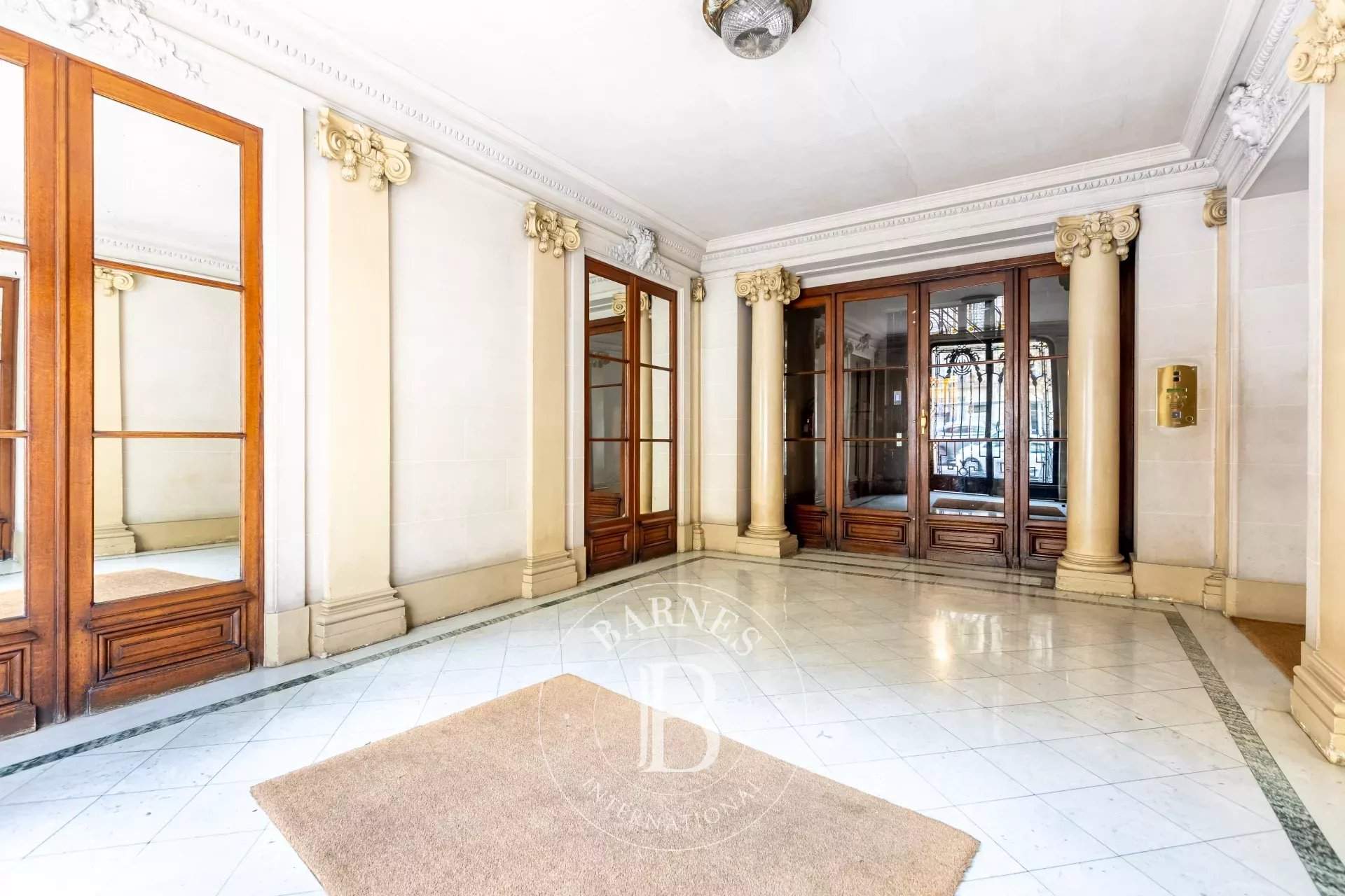 Paris  - Apartment 2 Bedrooms - picture 9