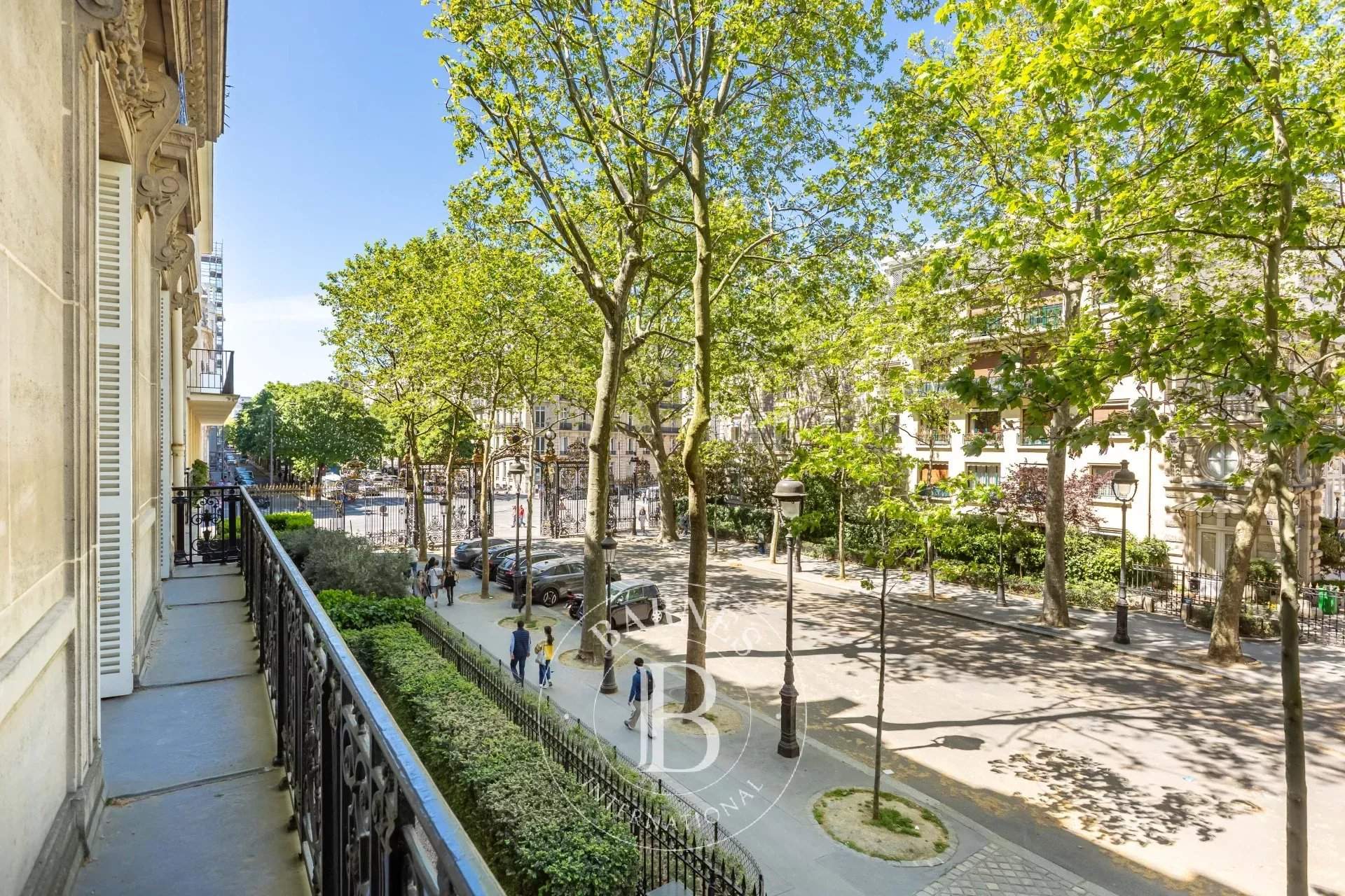 Paris  - Appartement 7 Pi&egrave;ces 5 Chambres - picture 2