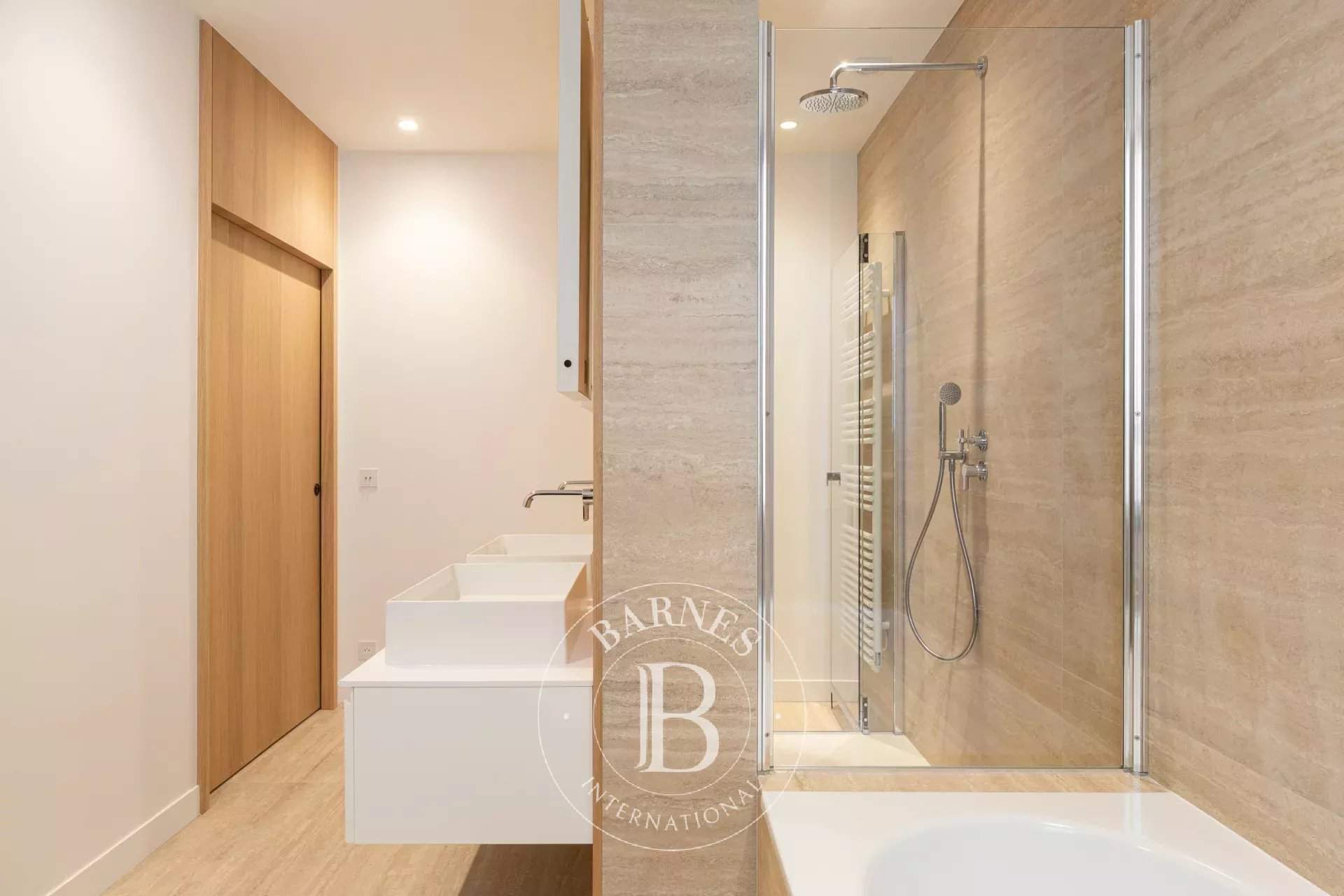 Paris  - Apartment 3 Bedrooms - picture 18