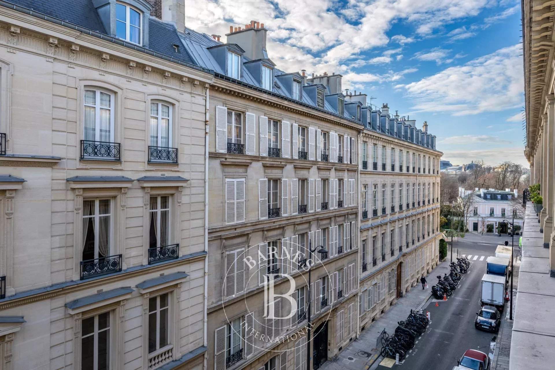 Paris  - Appartement 7 Pi&egrave;ces 4 Chambres - picture 1