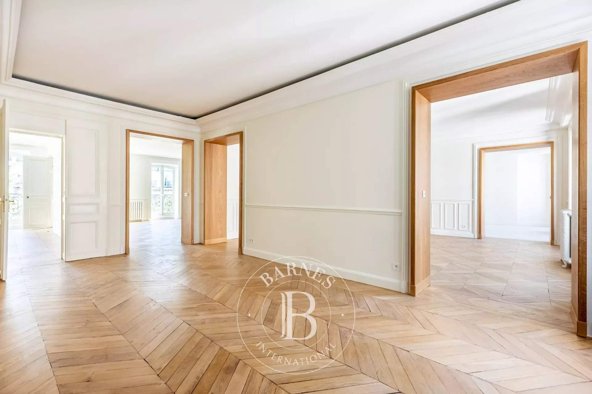 Paris  - Apartment 4 Bedrooms - picture 12