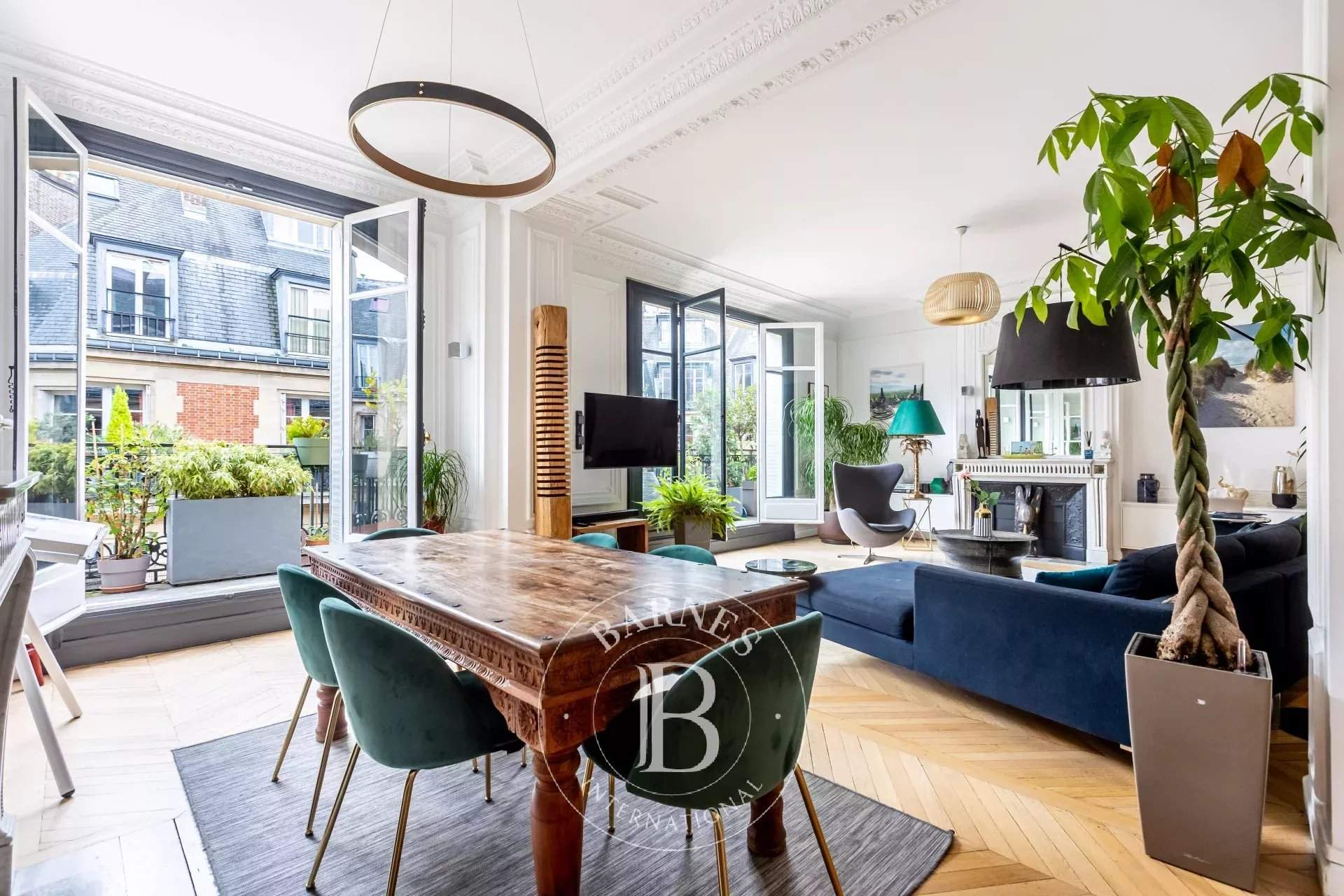 Paris  - Apartment 4 Bedrooms - picture 2