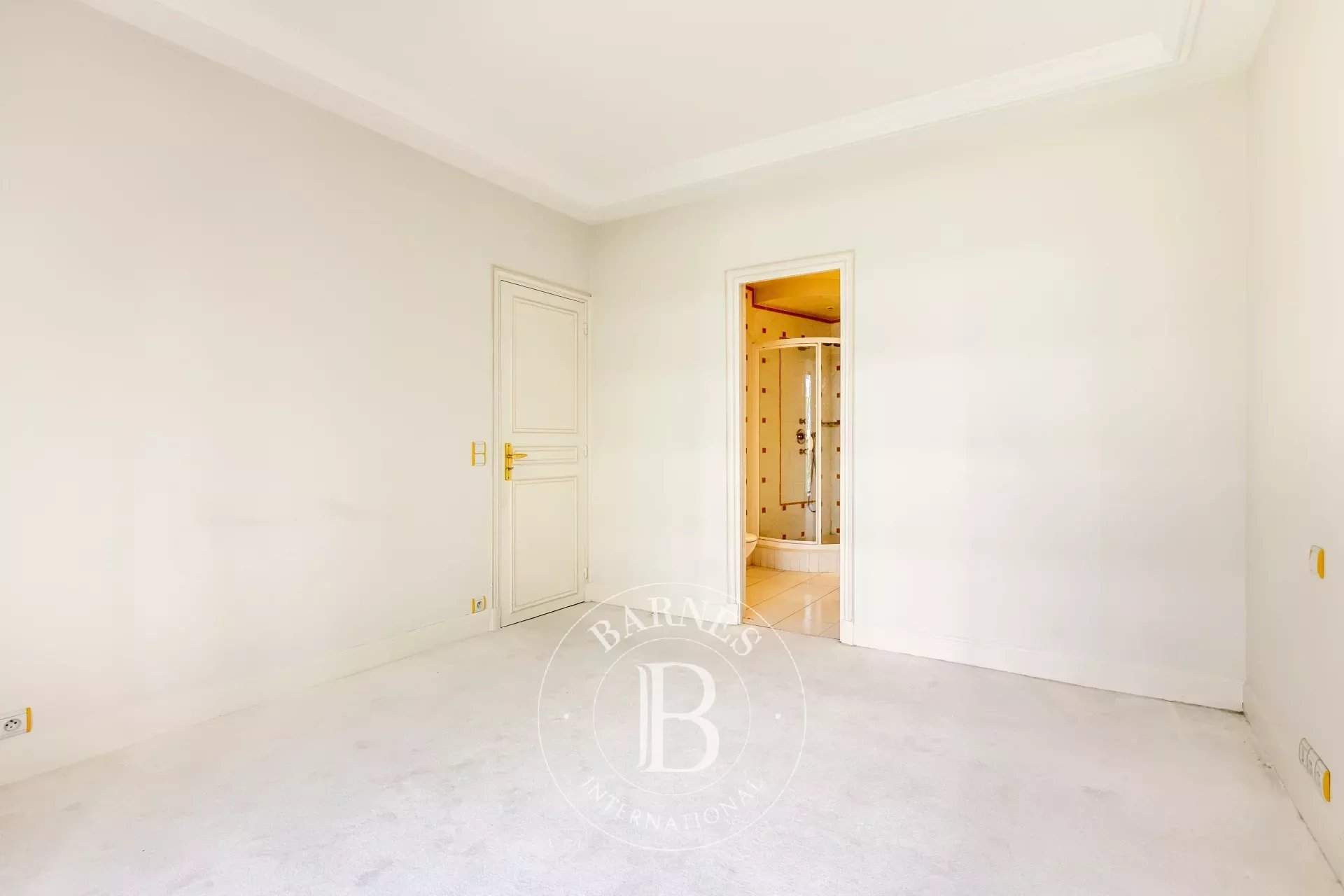Paris  - Apartment 3 Bedrooms - picture 10