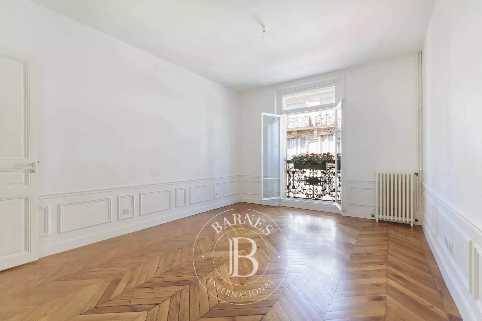 Paris  - Apartment 3 Bedrooms - picture 8