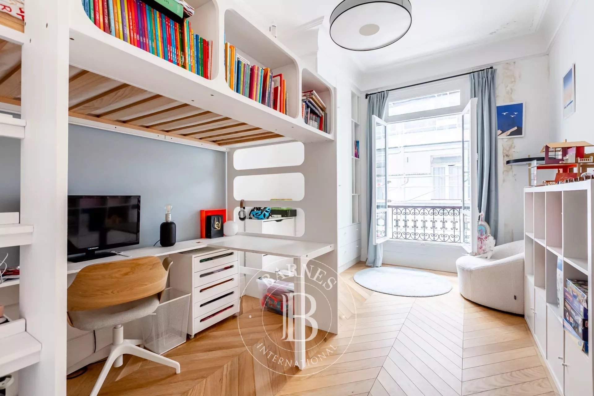 Paris  - Apartment 4 Bedrooms - picture 9