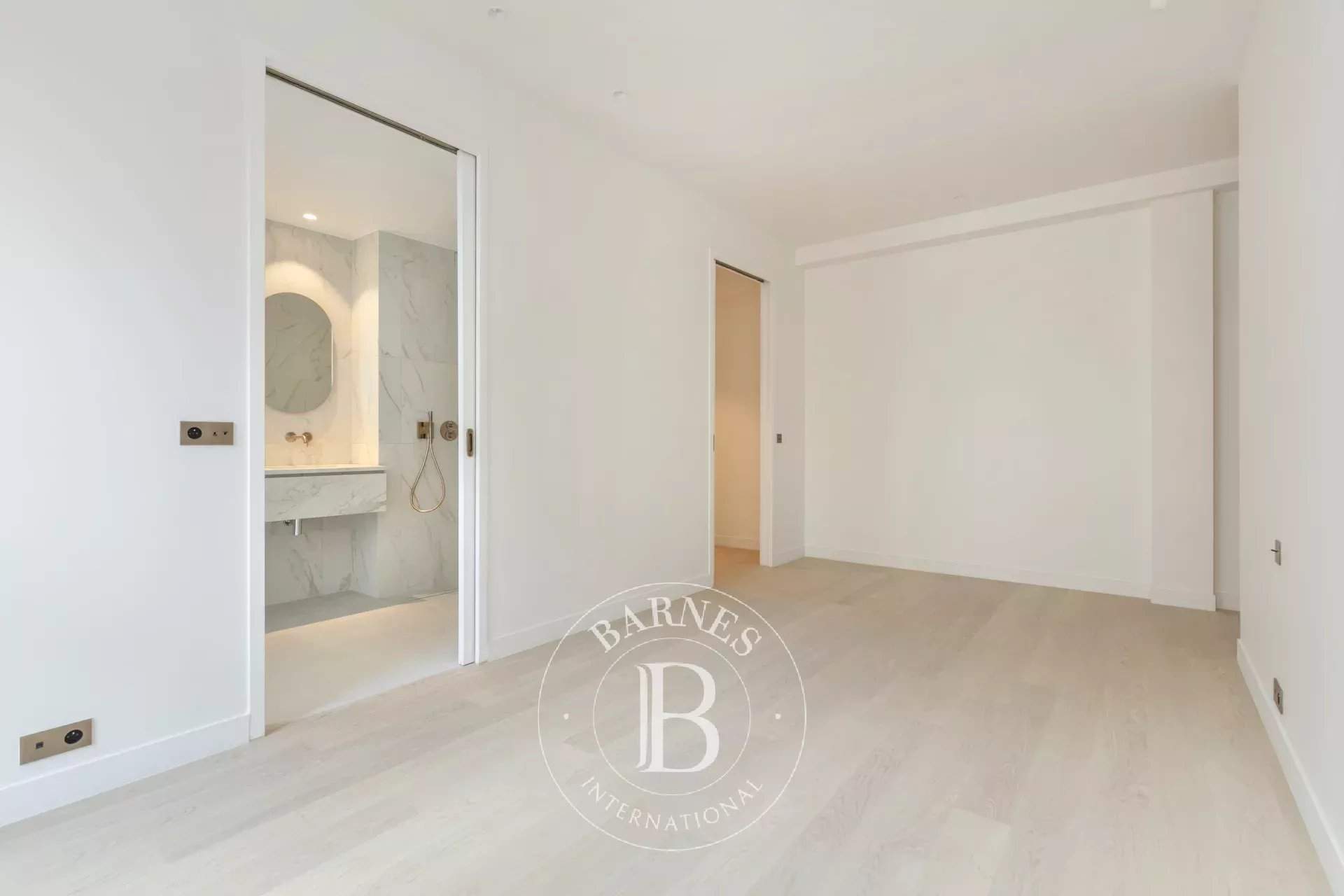 Paris  - Apartment 2 Bedrooms - picture 13