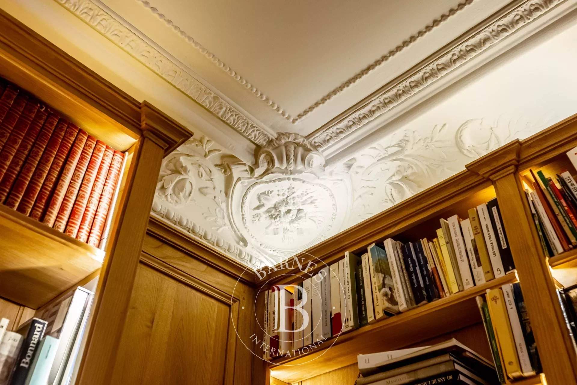 Paris  - Apartment 3 Bedrooms - picture 13