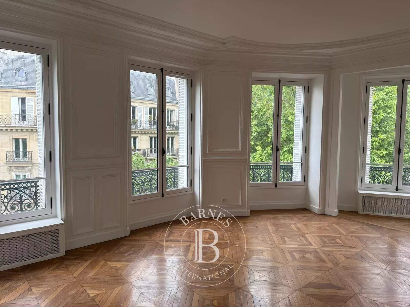 Paris  - Appartement 6 Pi&egrave;ces 4 Chambres - picture 2