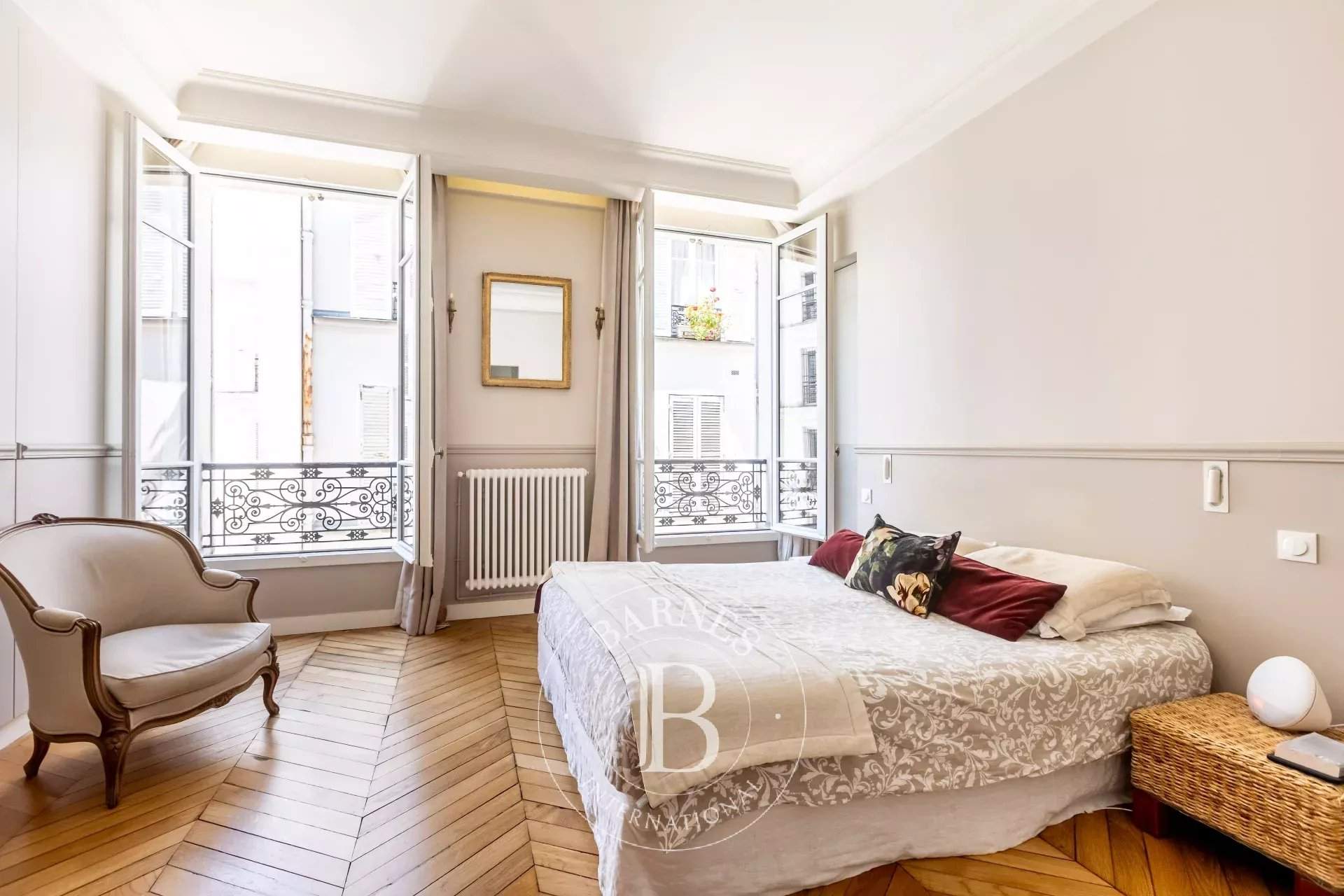 Paris  - Apartment 3 Bedrooms - picture 8