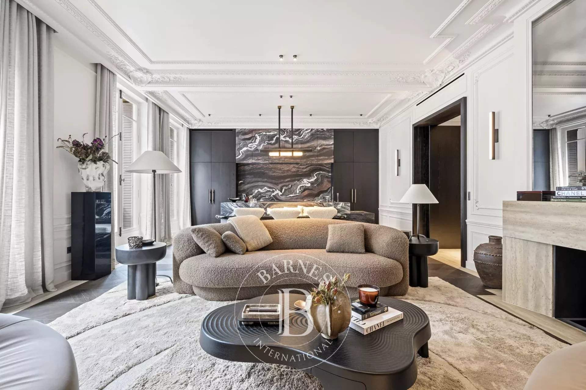 Paris  - Apartment 3 Bedrooms - picture 1