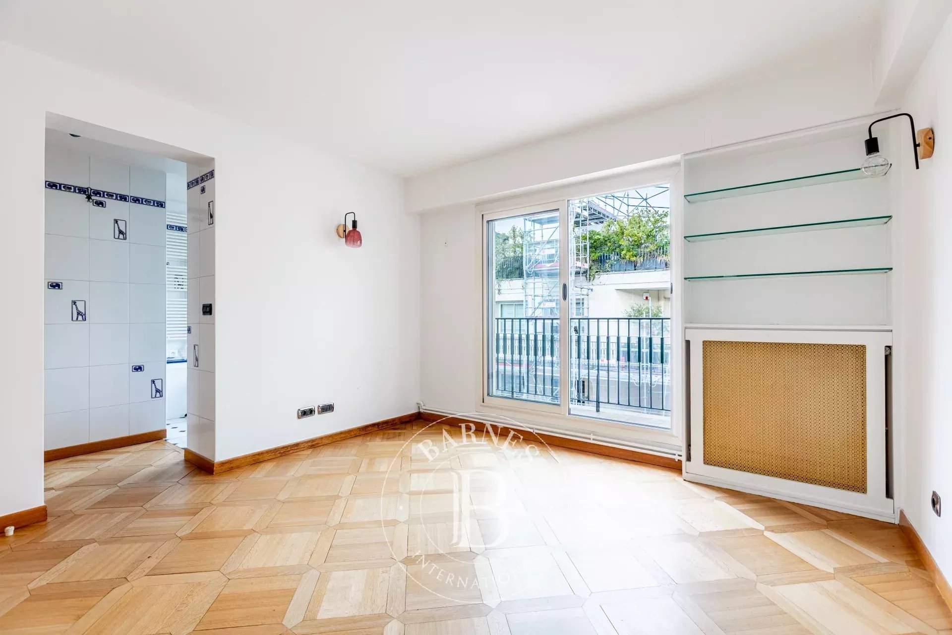 Paris  - Appartement 4 Pi&egrave;ces 2 Chambres - picture 9