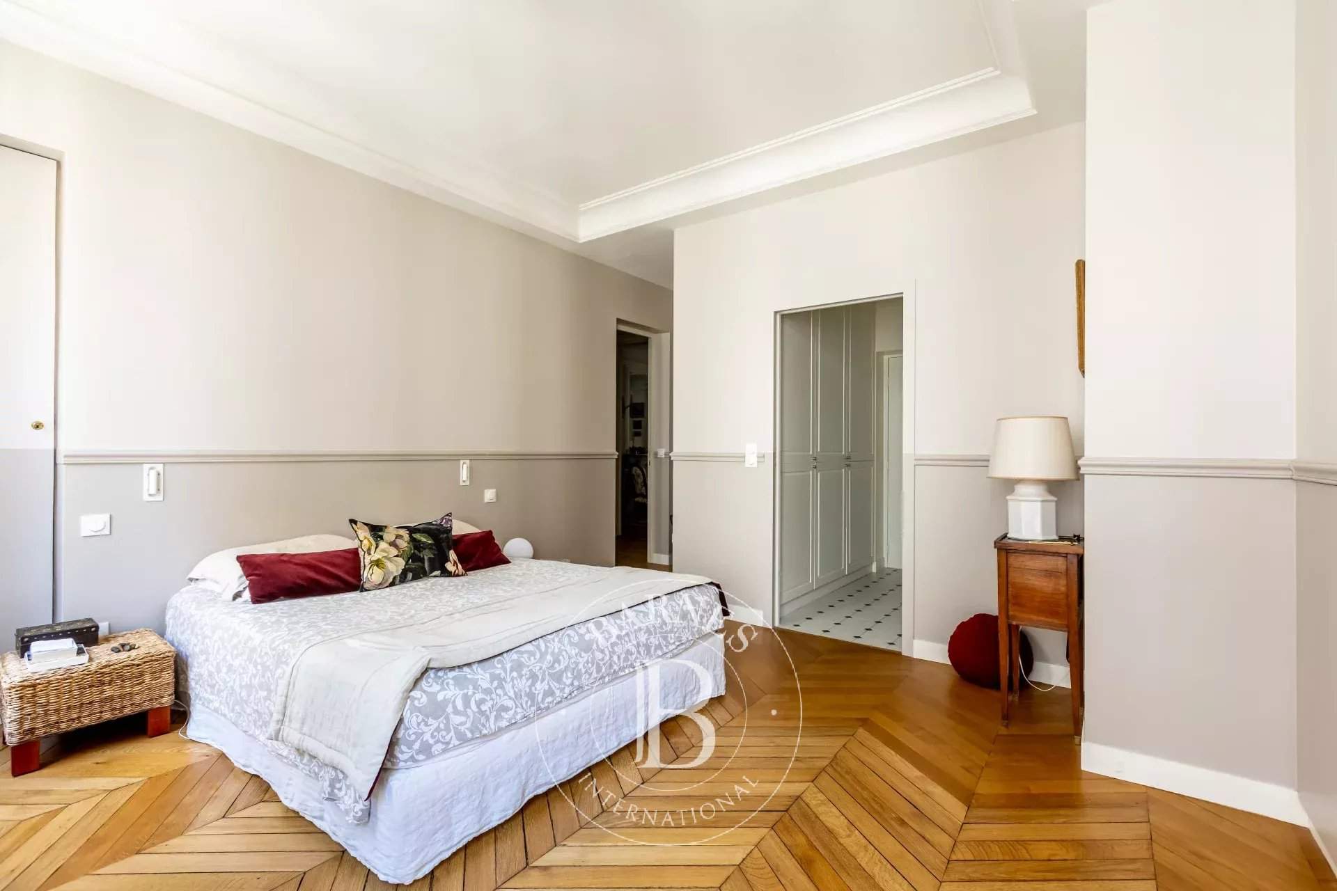 Paris  - Apartment 3 Bedrooms - picture 11