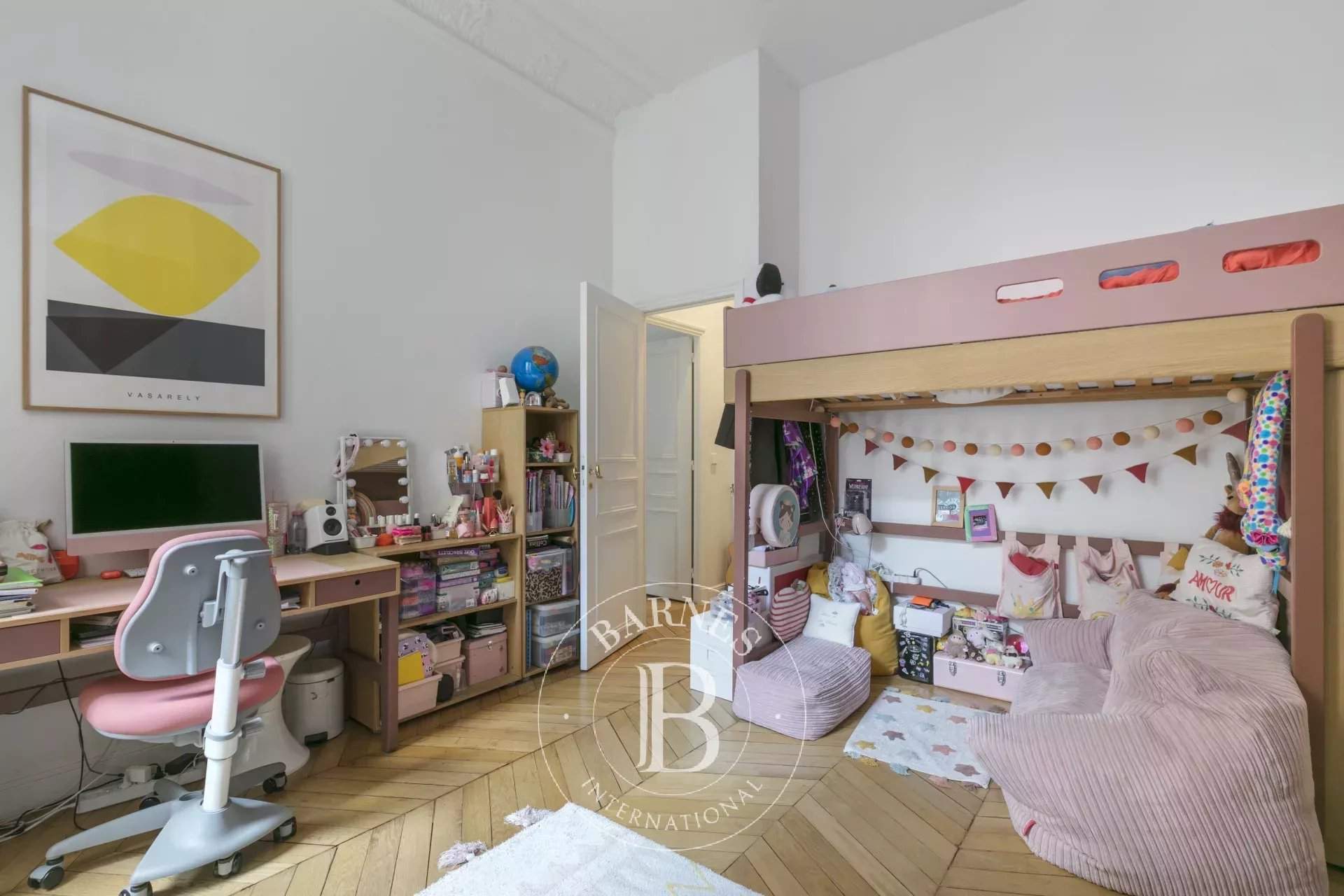 Paris  - Appartement 5 Pi&egrave;ces 3 Chambres - picture 10