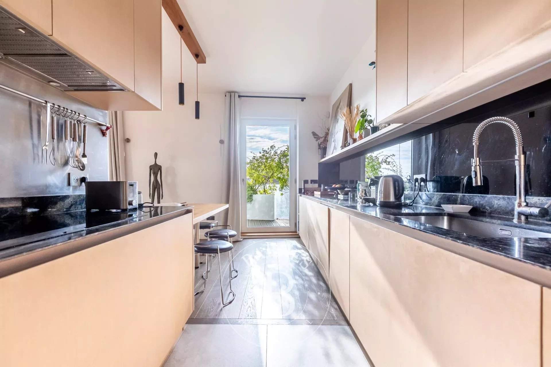 Paris  - Apartment 4 Bedrooms - picture 8