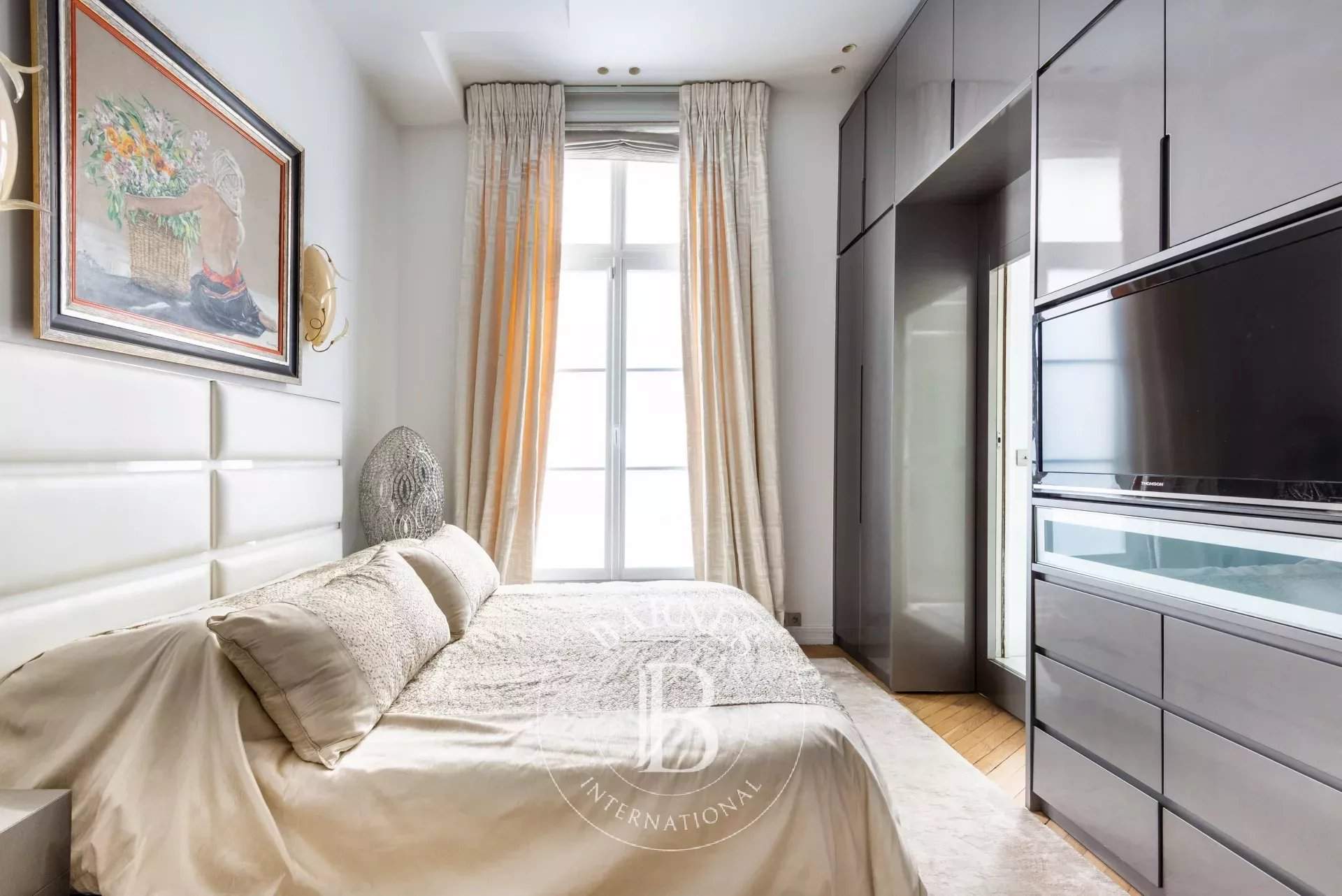 Paris  - Apartment 4 Bedrooms - picture 12