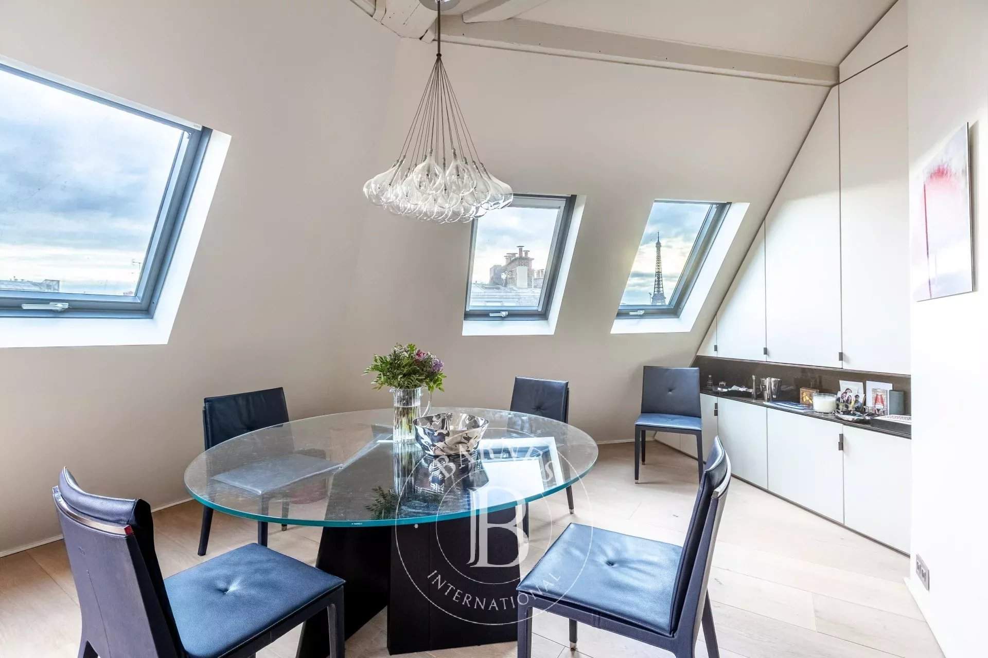 Paris  - Appartement 3 Pi&egrave;ces 2 Chambres - picture 4