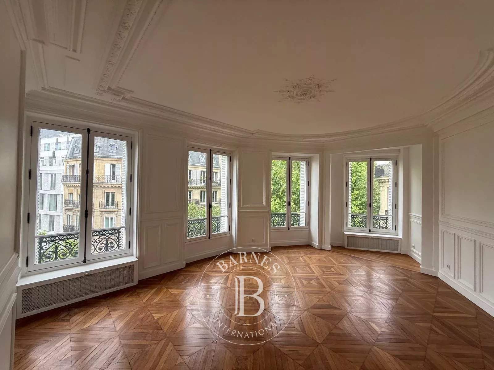 Paris  - Appartement 6 Pi&egrave;ces 4 Chambres - picture 2
