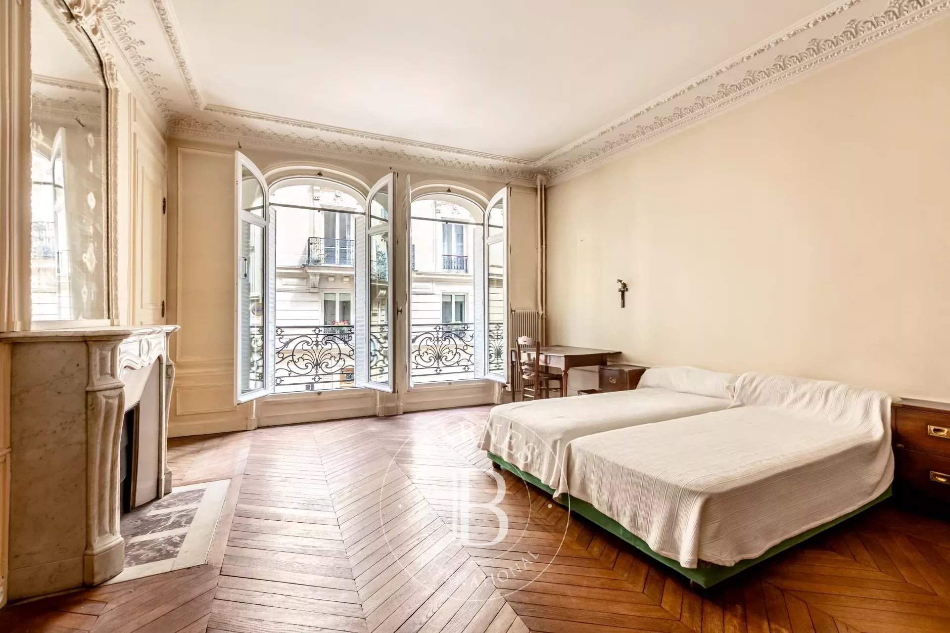 Paris  - Appartement 7 Pièces 4 Chambres - picture 9