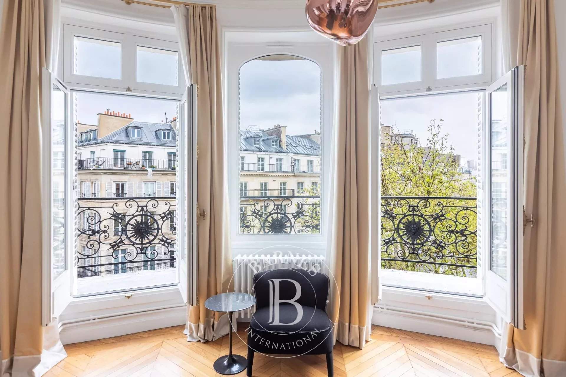 Paris  - Appartement 7 Pi&egrave;ces 4 Chambres - picture 12