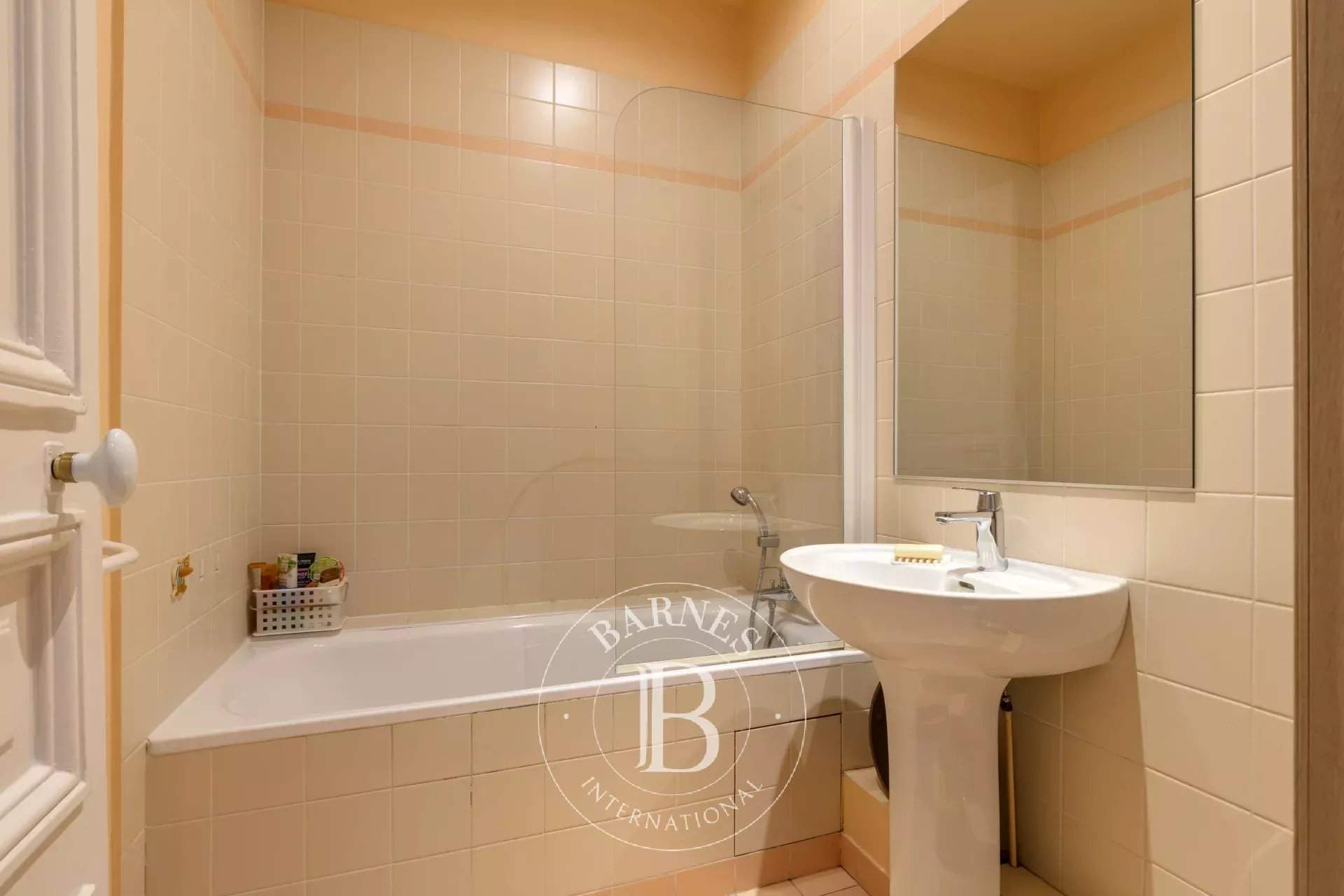 Paris  - Appartement 7 Pièces 5 Chambres - picture 14