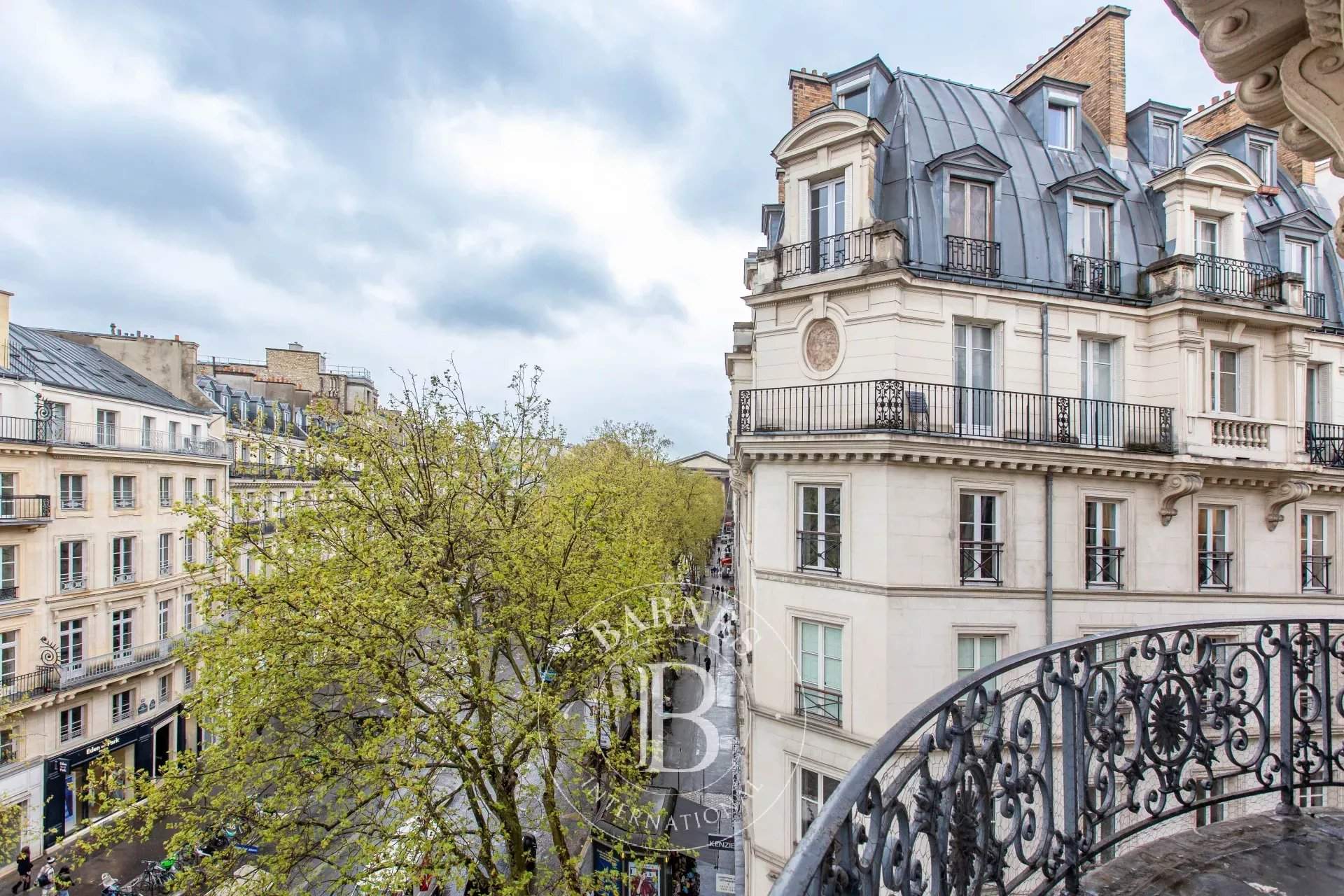Paris  - Apartment 4 Bedrooms - picture 8