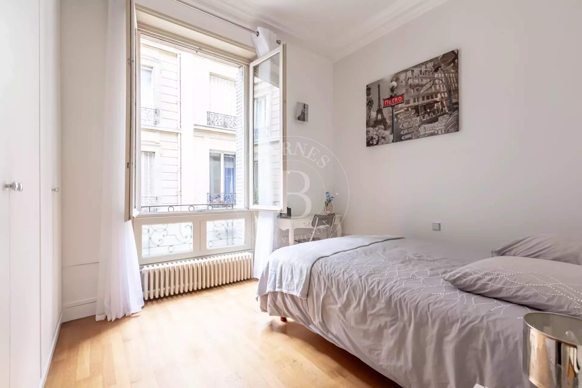 Paris  - Apartment 3 Bedrooms - picture 13
