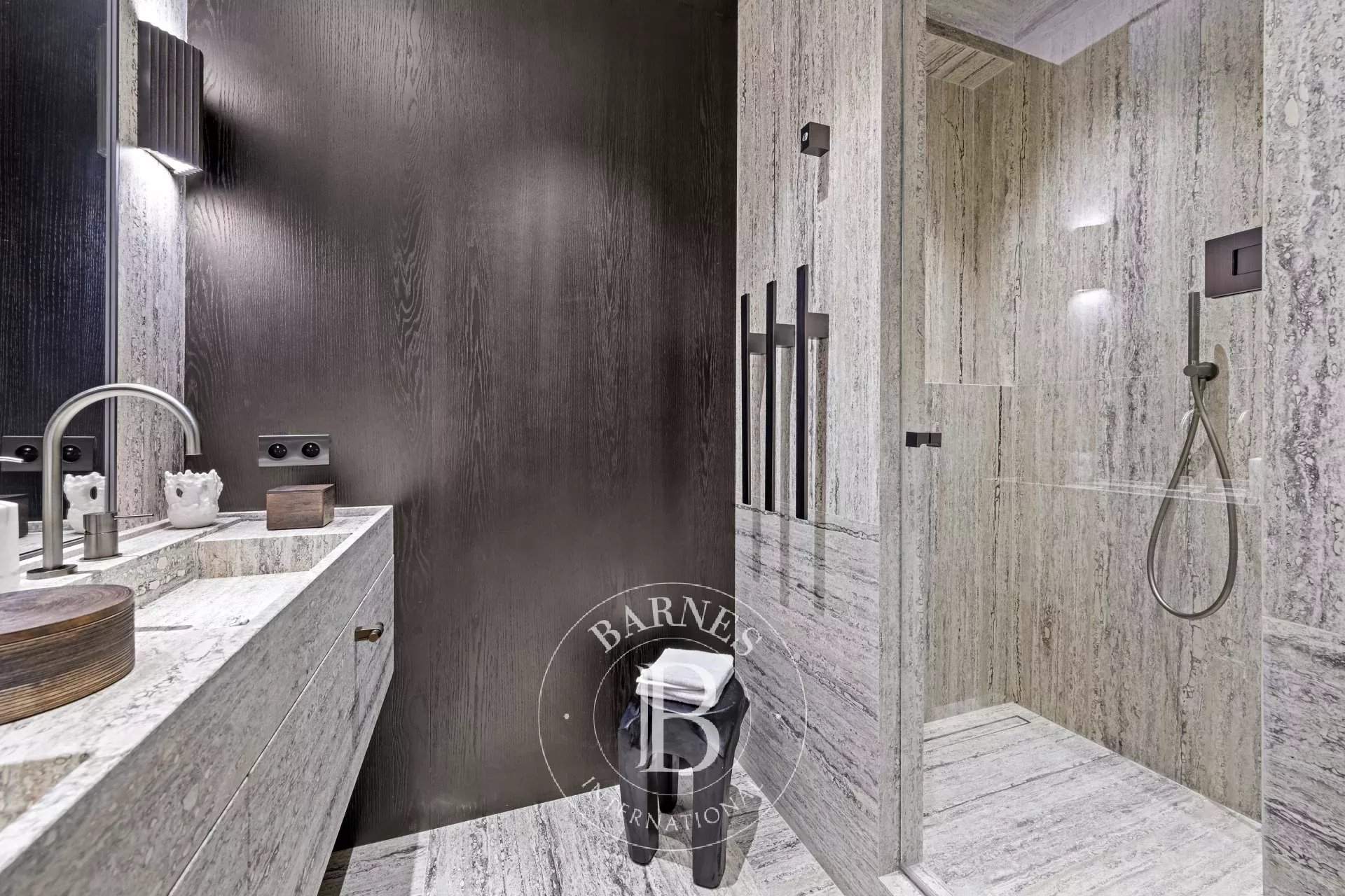 Paris  - Apartment 3 Bedrooms - picture 9