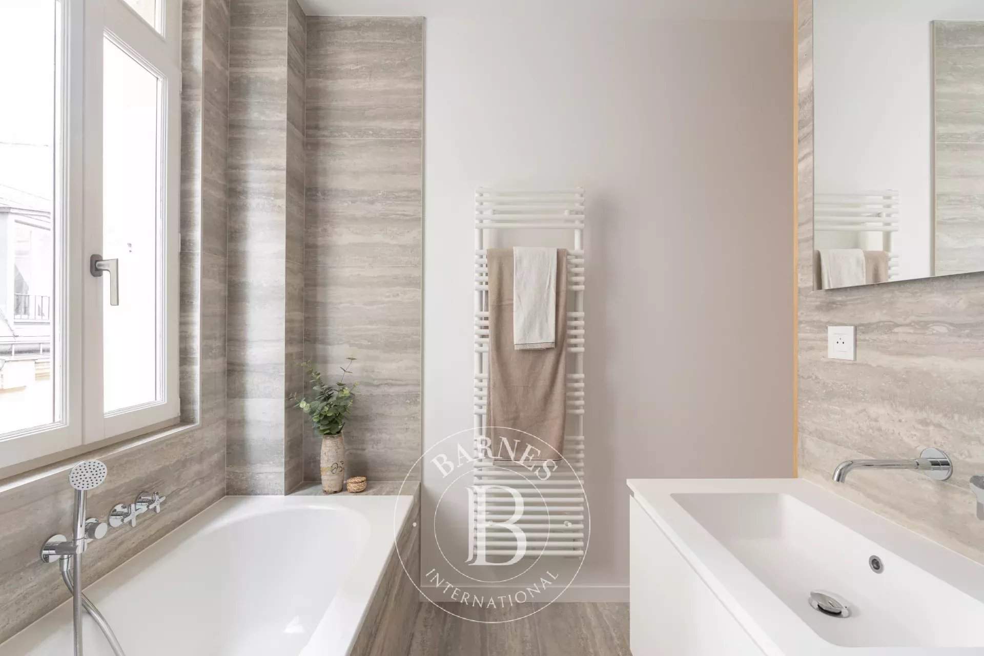 Paris  - Apartment 3 Bedrooms - picture 14