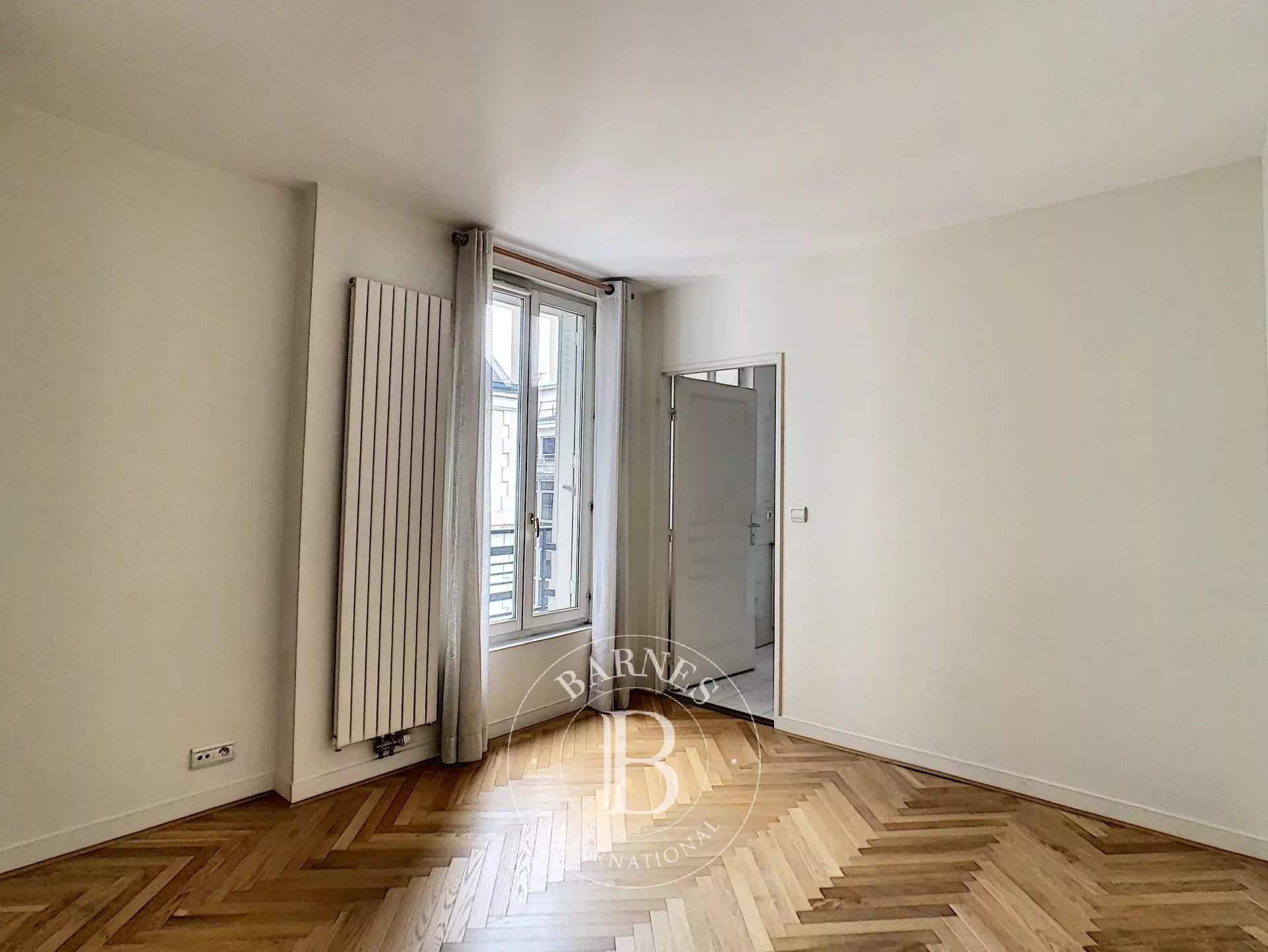 Paris  - Apartment 3 Bedrooms - picture 9