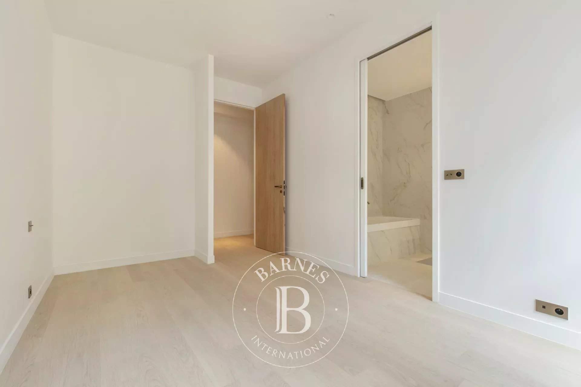 Paris  - Apartment 2 Bedrooms - picture 10