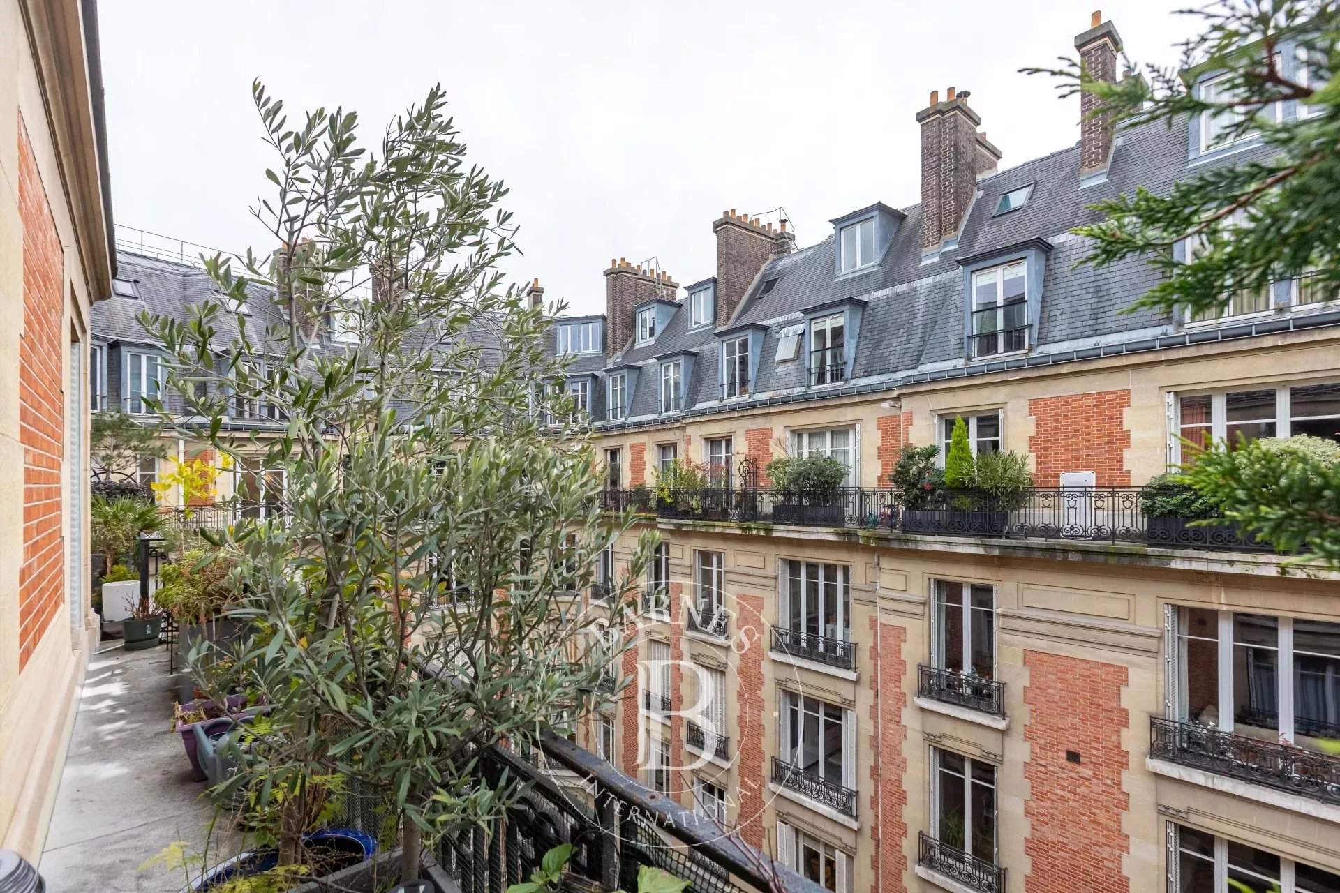 Paris  - Apartment 4 Bedrooms - picture 4