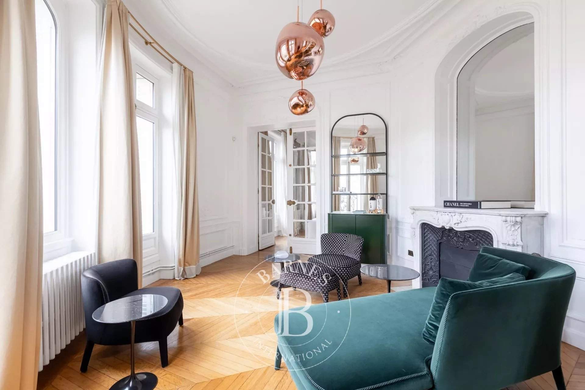 Paris  - Appartement 7 Pi&egrave;ces 4 Chambres - picture 11