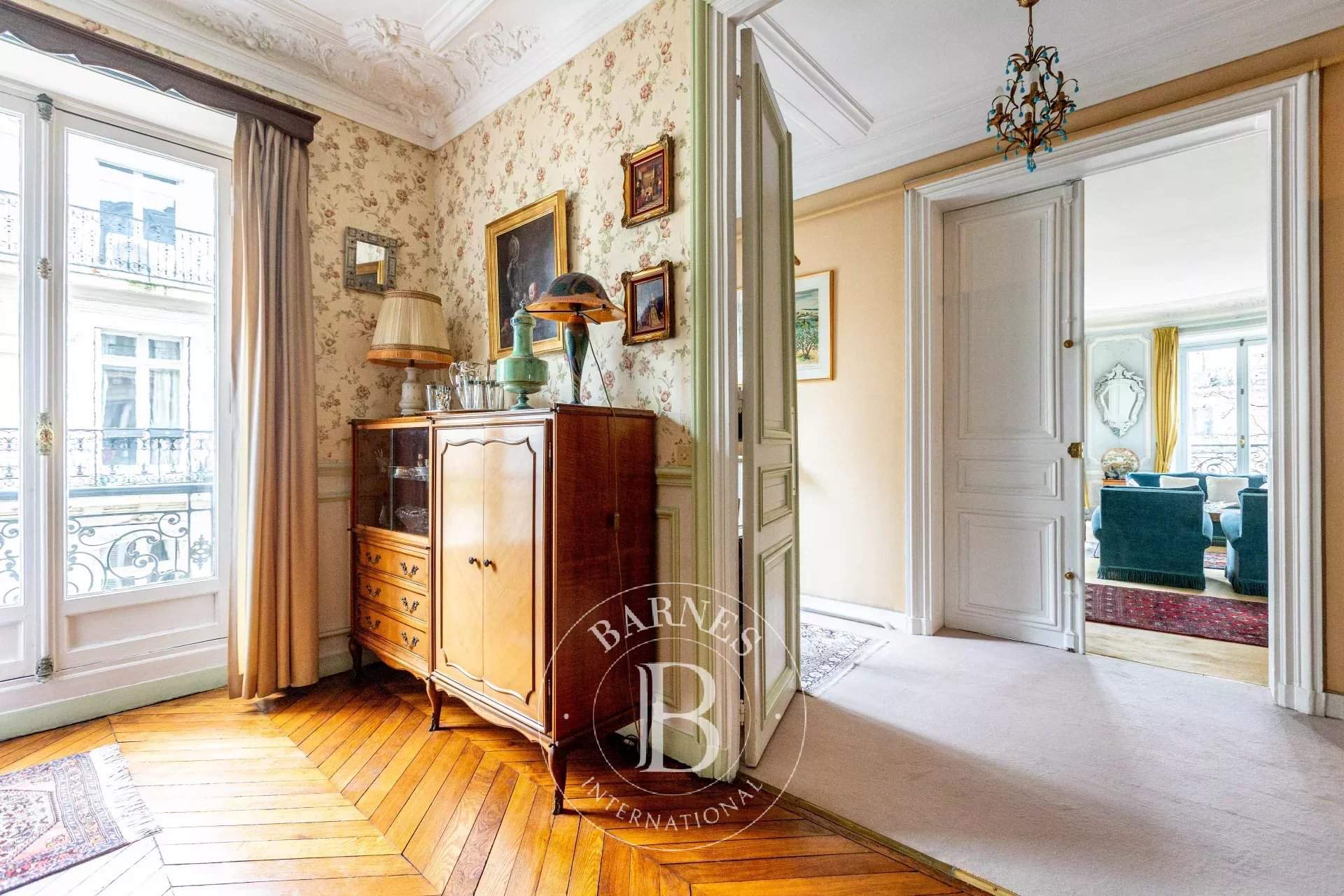 Paris  - Apartment 4 Bedrooms - picture 9