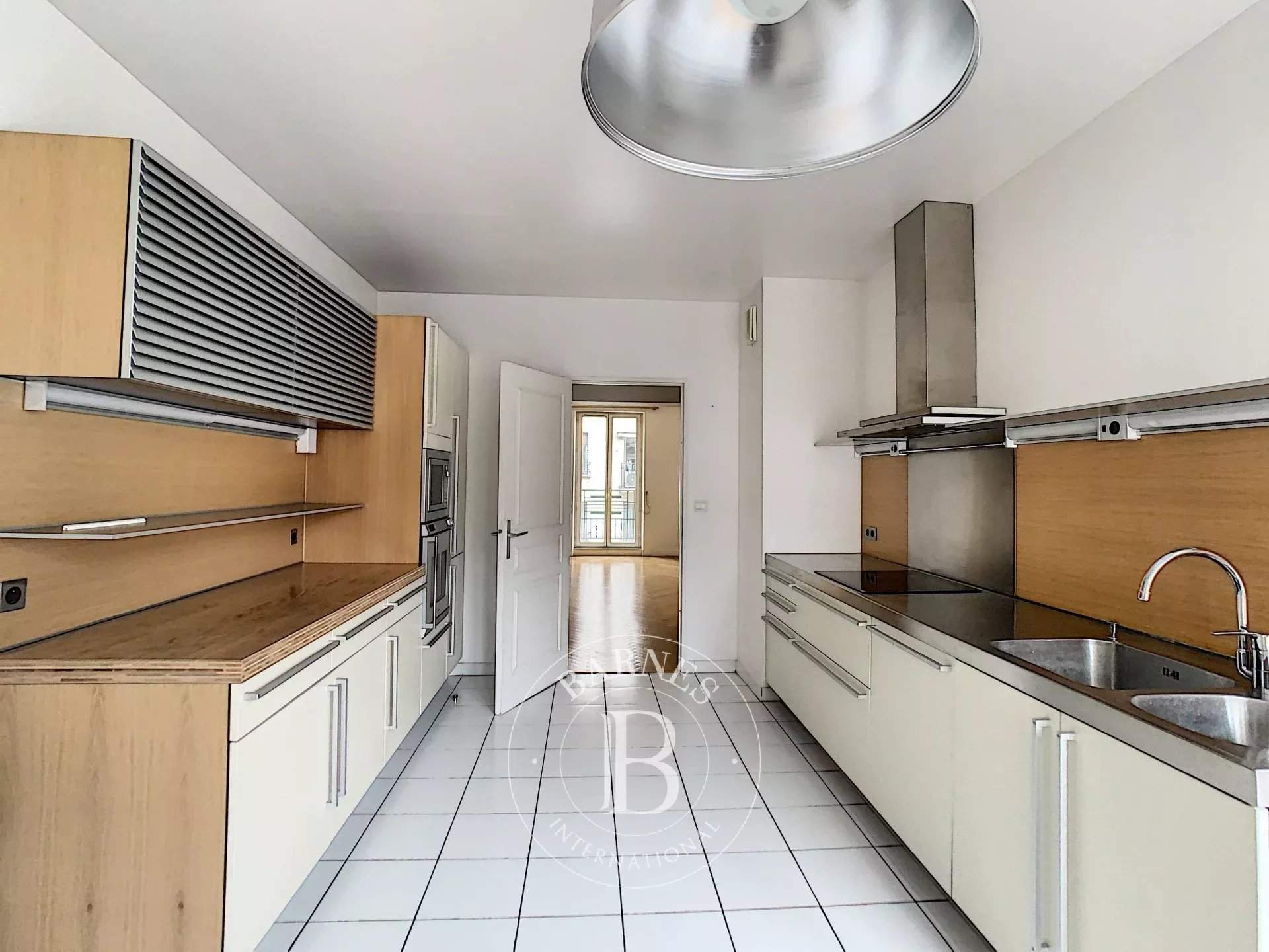 Paris  - Apartment 3 Bedrooms - picture 7