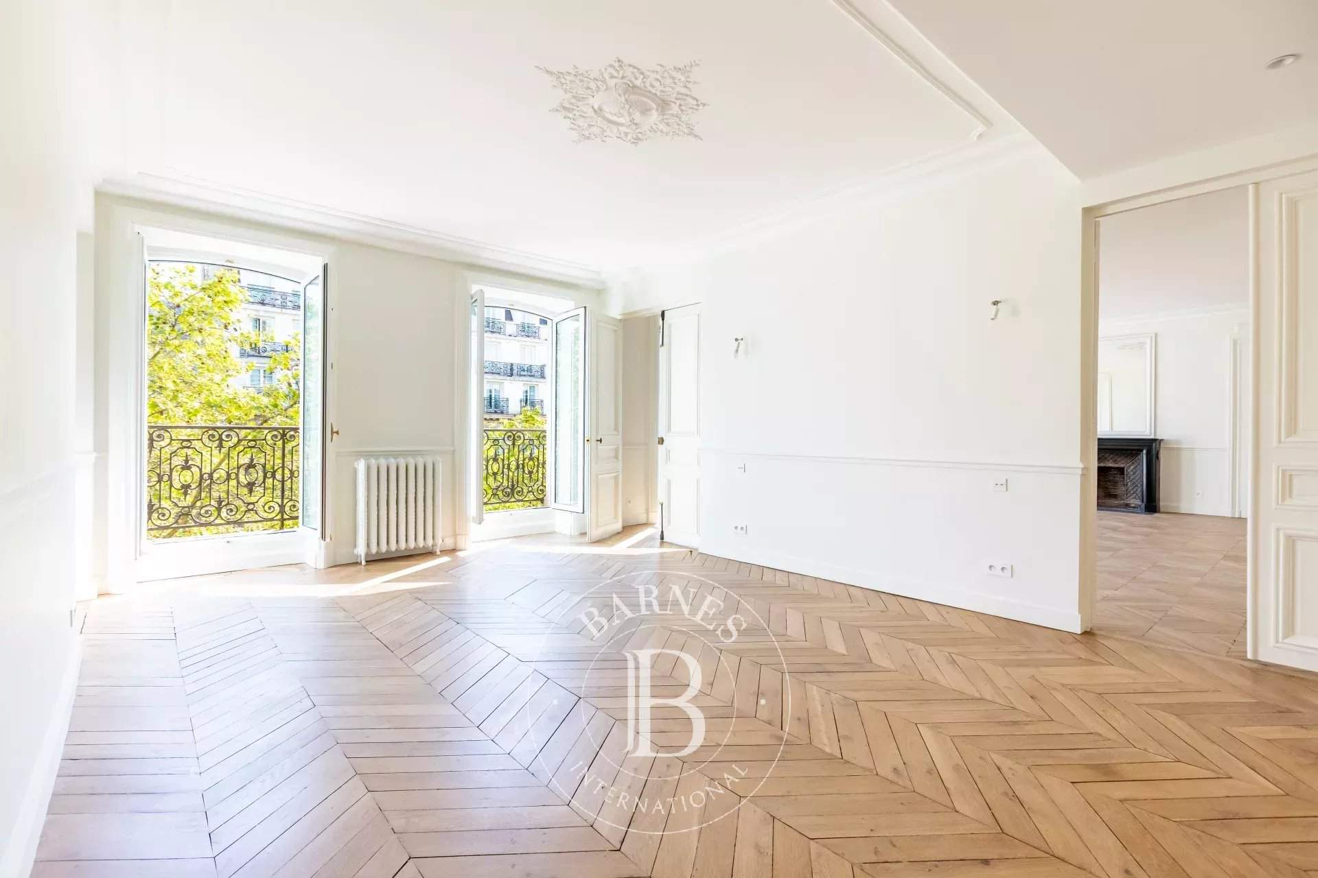 Paris  - Apartment 4 Bedrooms - picture 14