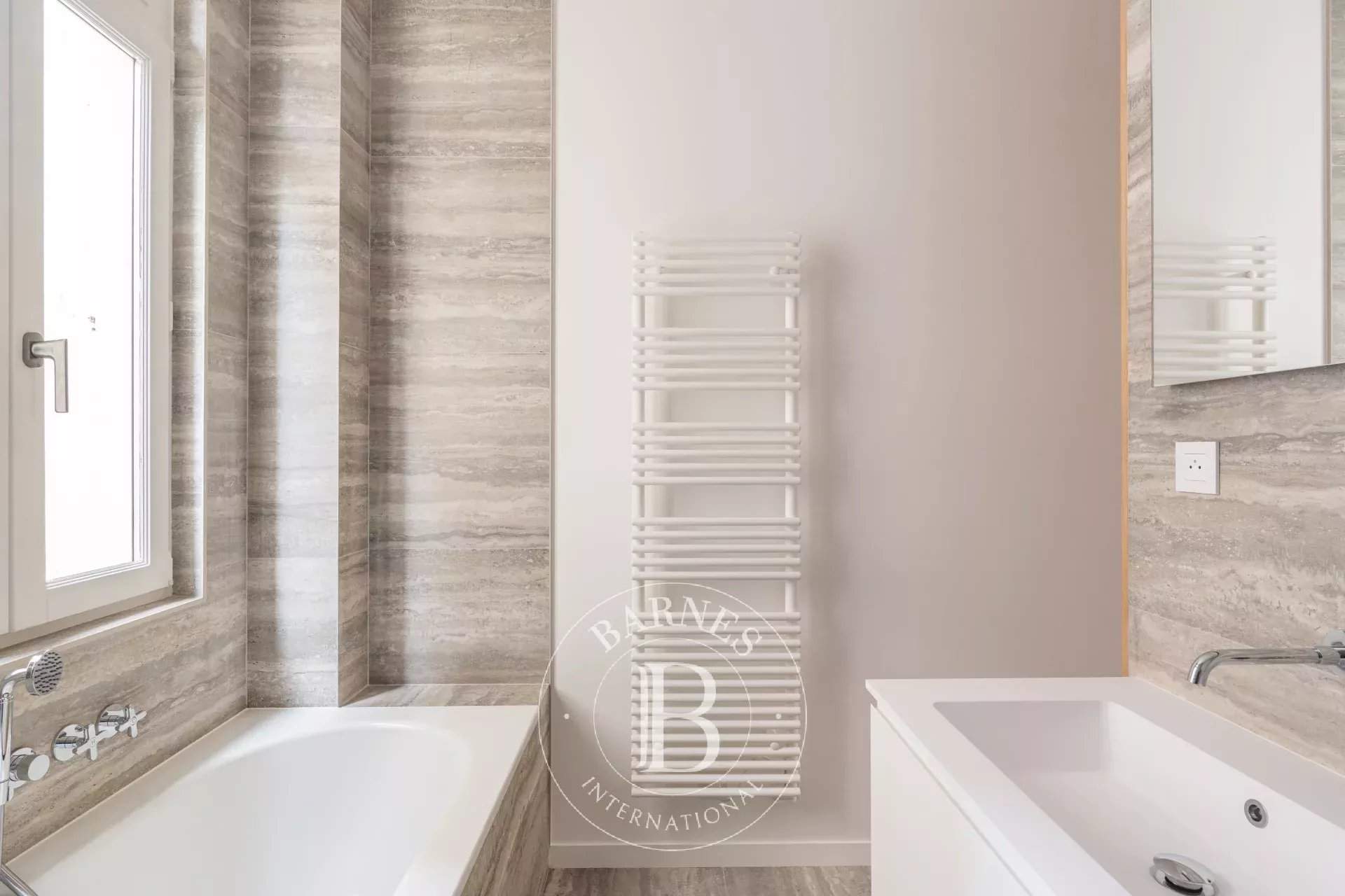 Paris  - Apartment 3 Bedrooms - picture 10