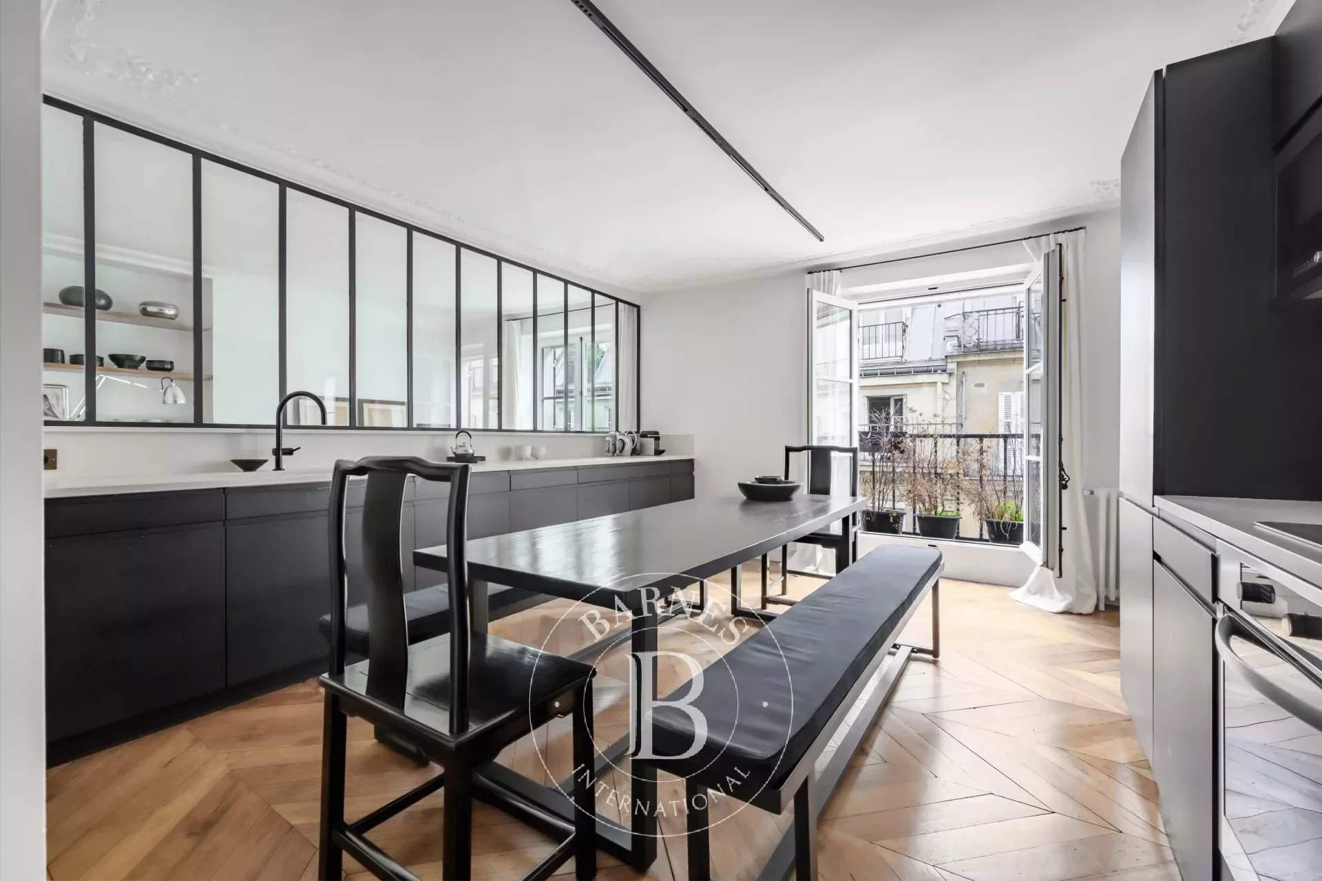 Paris  - Apartment 3 Bedrooms - picture 13