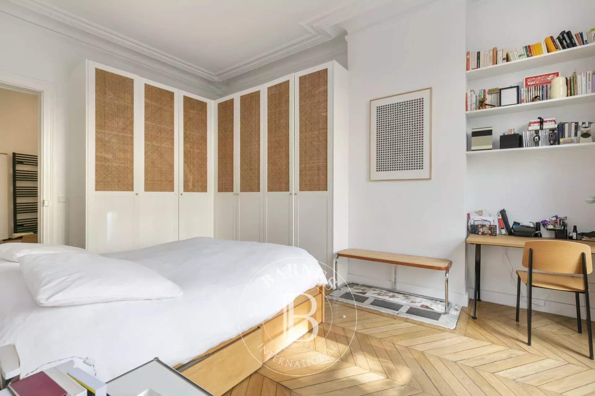 Paris  - Appartement 5 Pi&egrave;ces 3 Chambres - picture 5