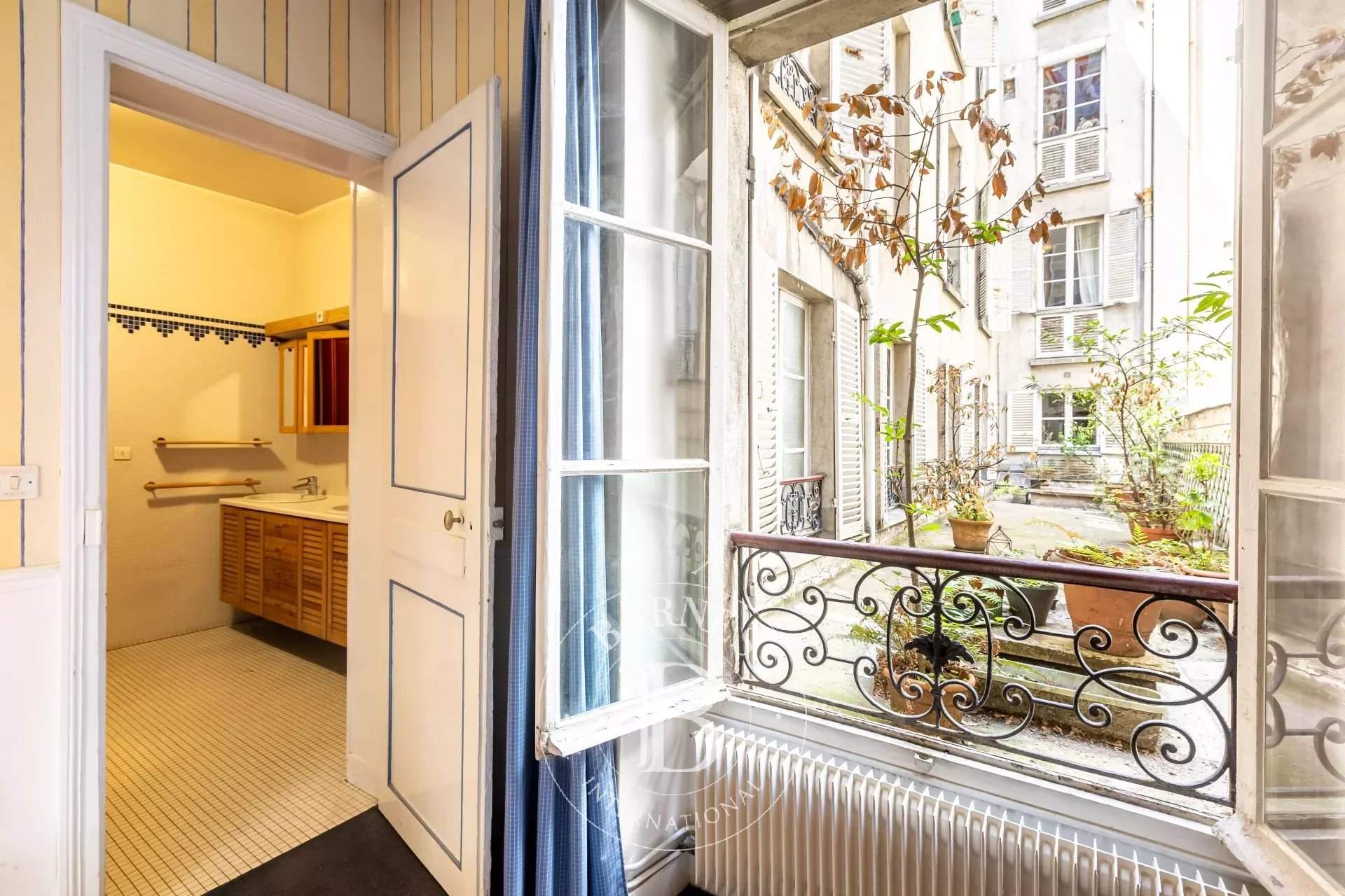 Paris  - Apartment 4 Bedrooms - picture 12