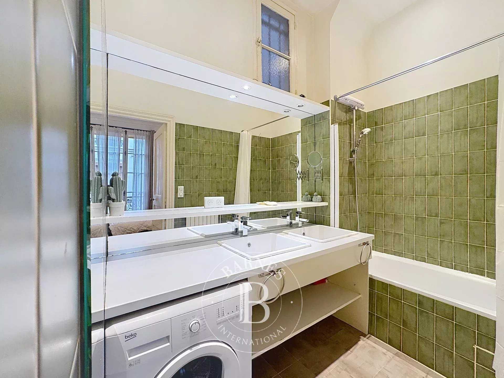 Paris  - Appartement 2 Pi&egrave;ces, 1 Chambre