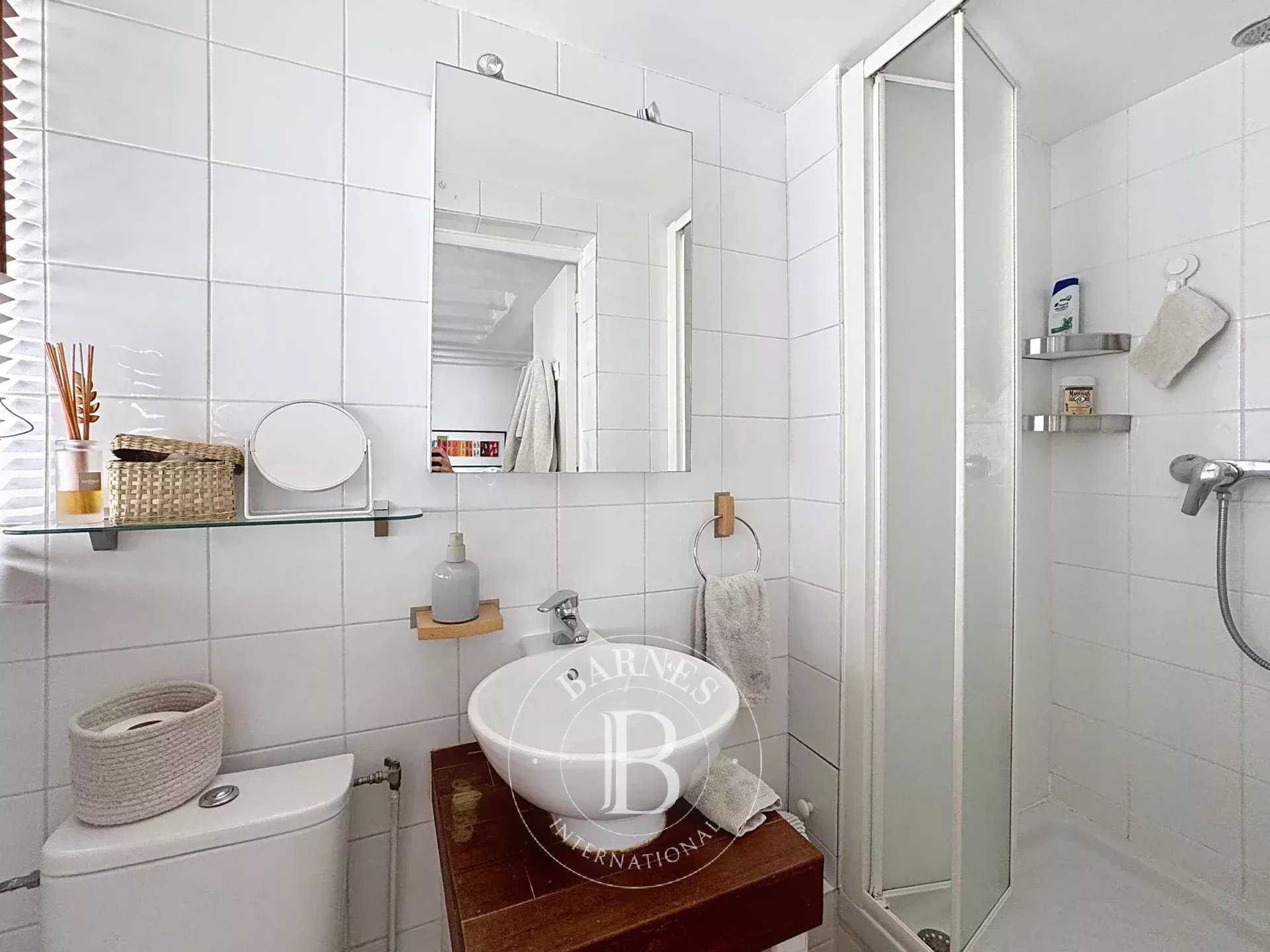 Paris  - Piso 3 Cuartos 2 Habitaciones