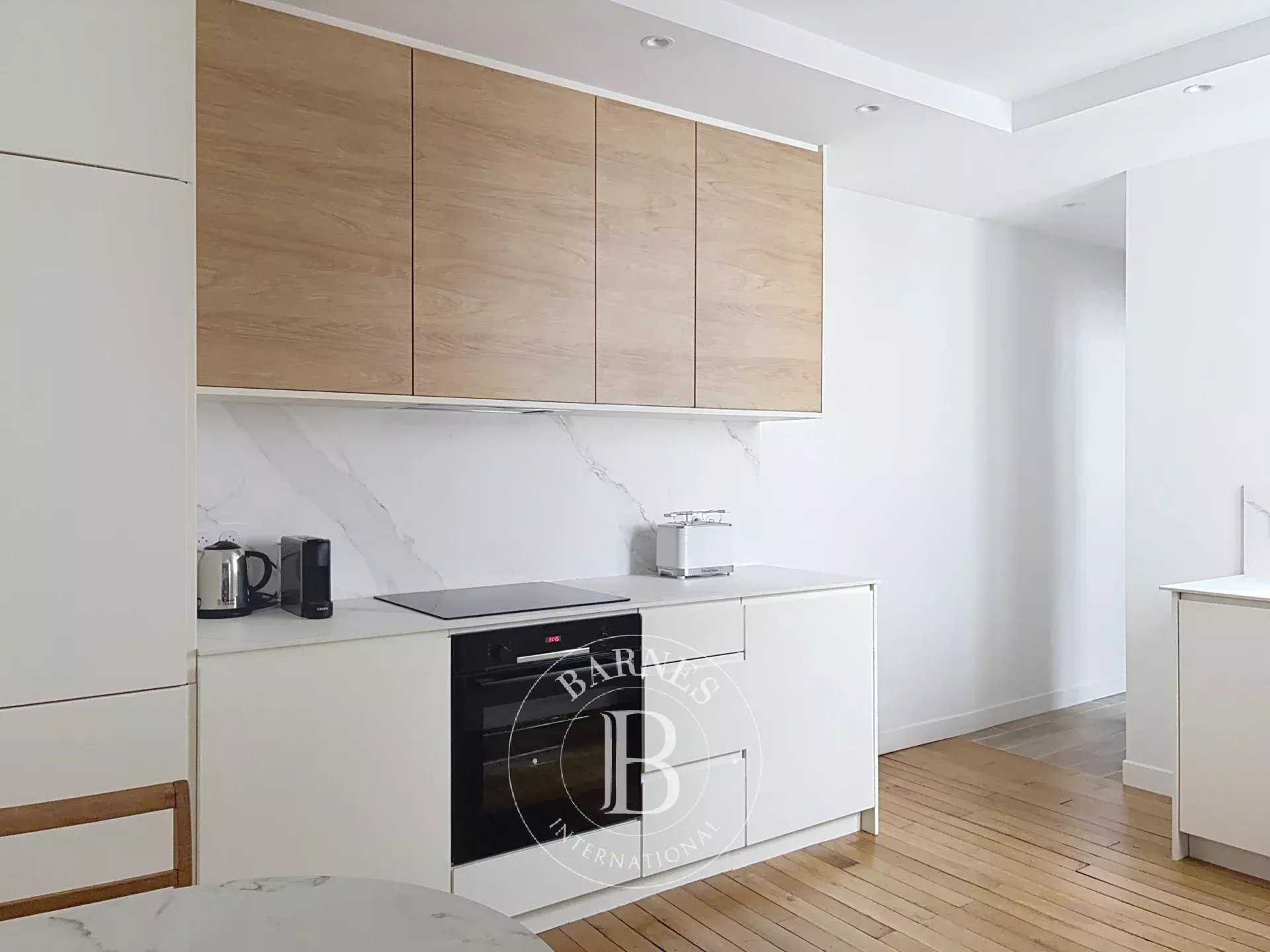 Paris  - Appartement 2 Pi&egrave;ces, 1 Chambre