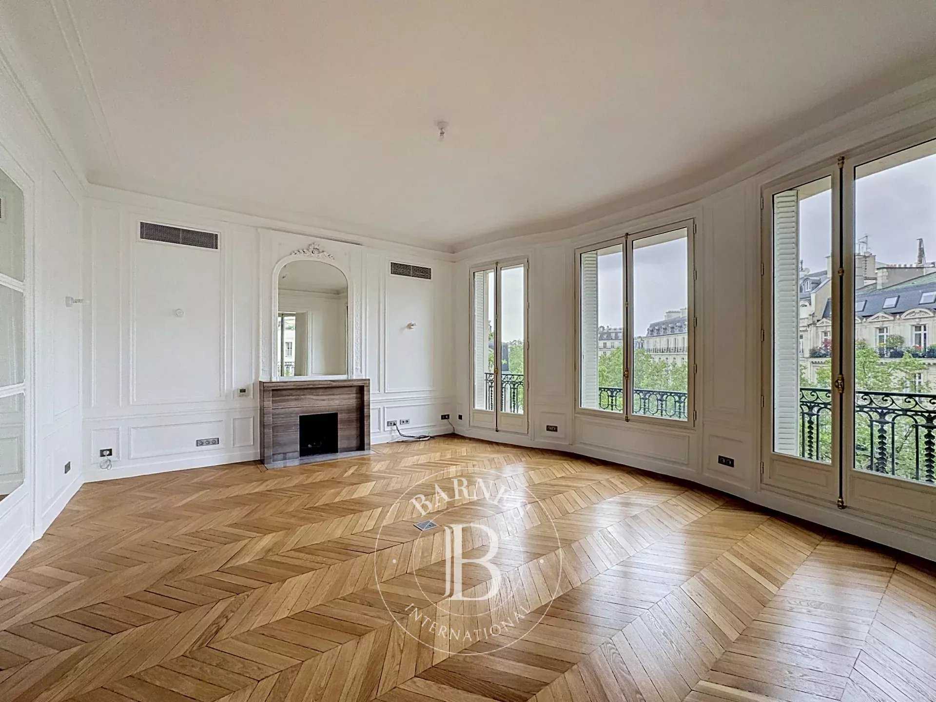 Paris  - Appartement 8 Pi&egrave;ces 6 Chambres